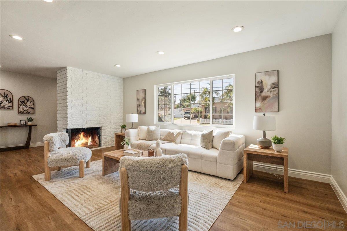 Detail Gallery Image 3 of 32 For 2705  Kobe Dr, San Diego,  CA 92123 - 4 Beds | 2 Baths