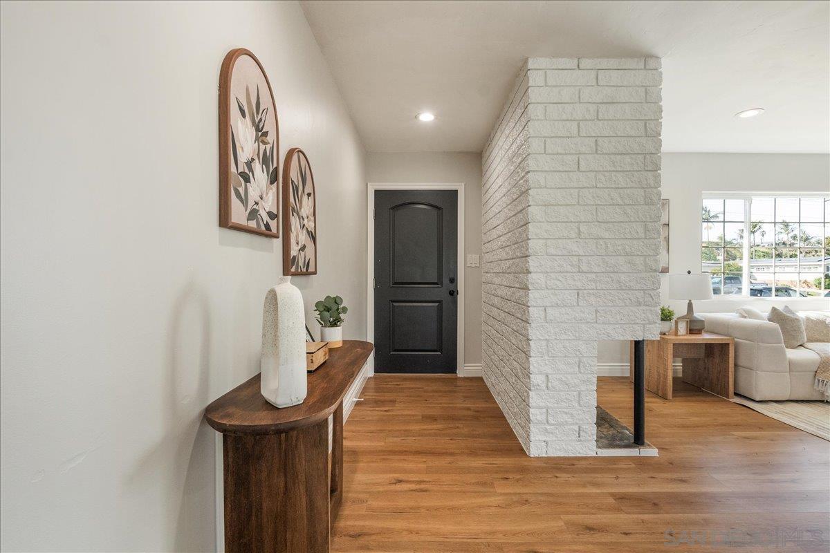 Detail Gallery Image 5 of 32 For 2705  Kobe Dr, San Diego,  CA 92123 - 4 Beds | 2 Baths