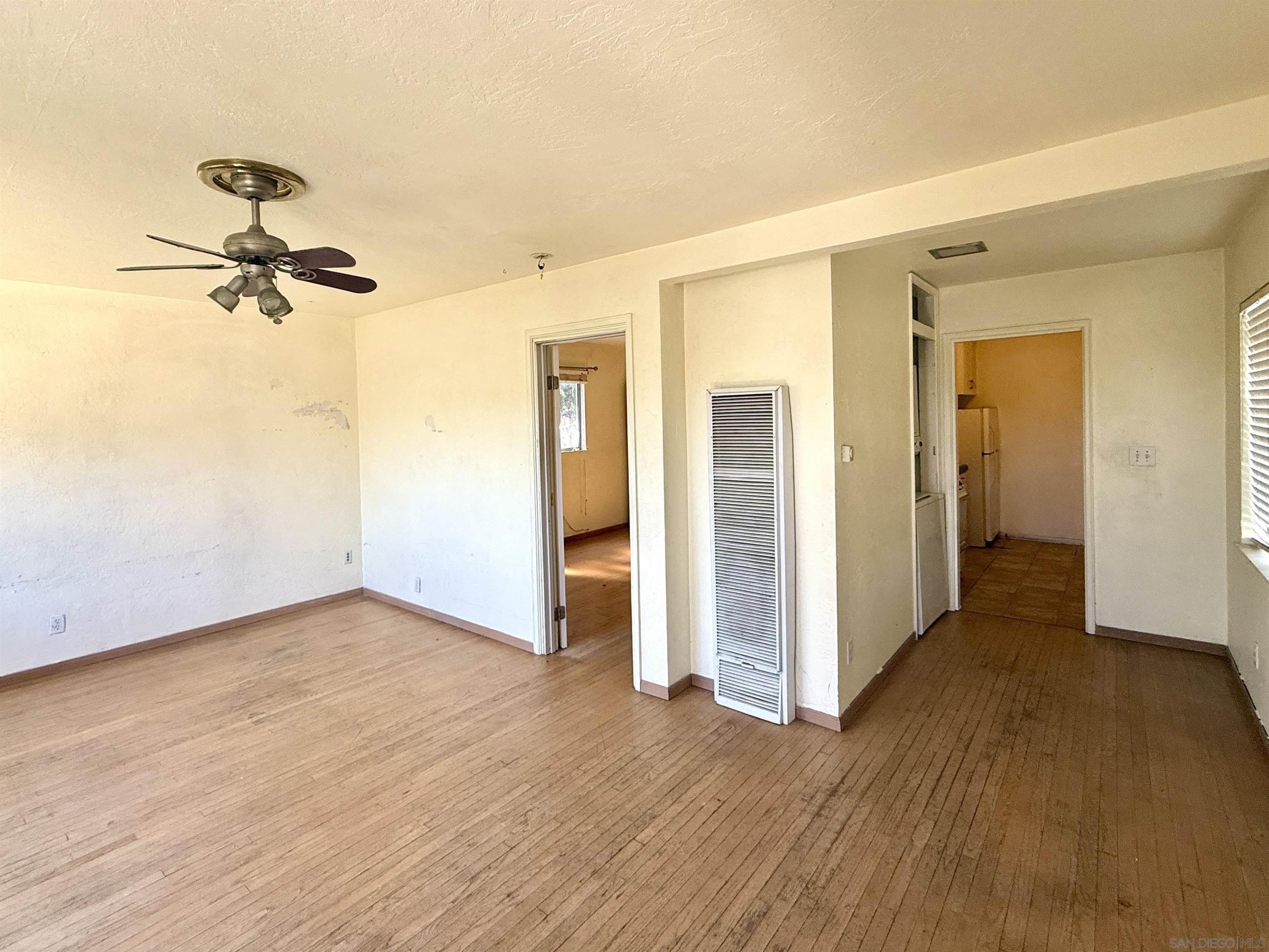 Detail Gallery Image 5 of 13 For 2315  Berry St, Lemon Grove,  CA 91945 - – Beds | – Baths