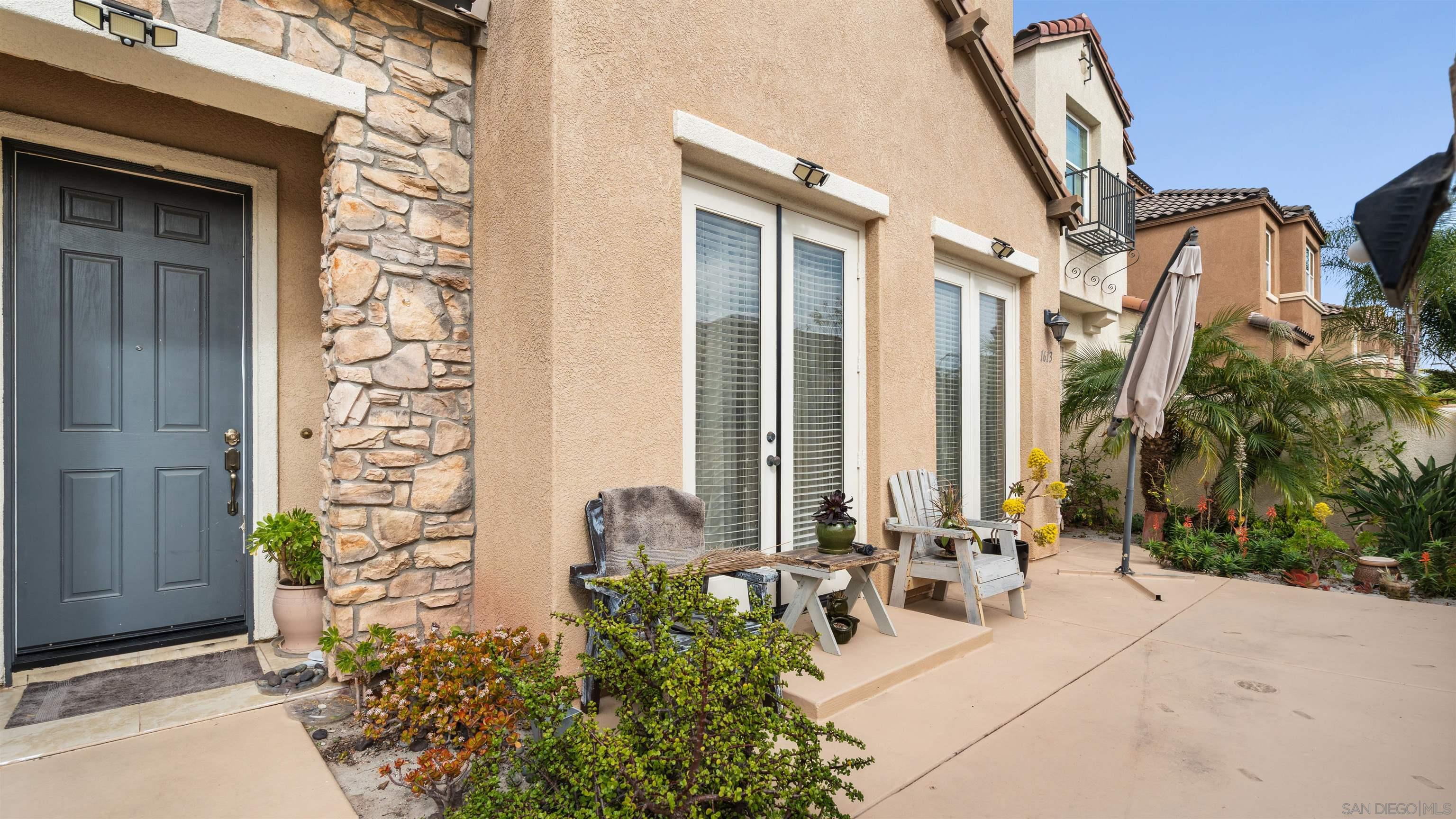 Detail Gallery Image 3 of 45 For 1613  Jones St, Chula Vista,  CA 91913 - 4 Beds | 2/1 Baths