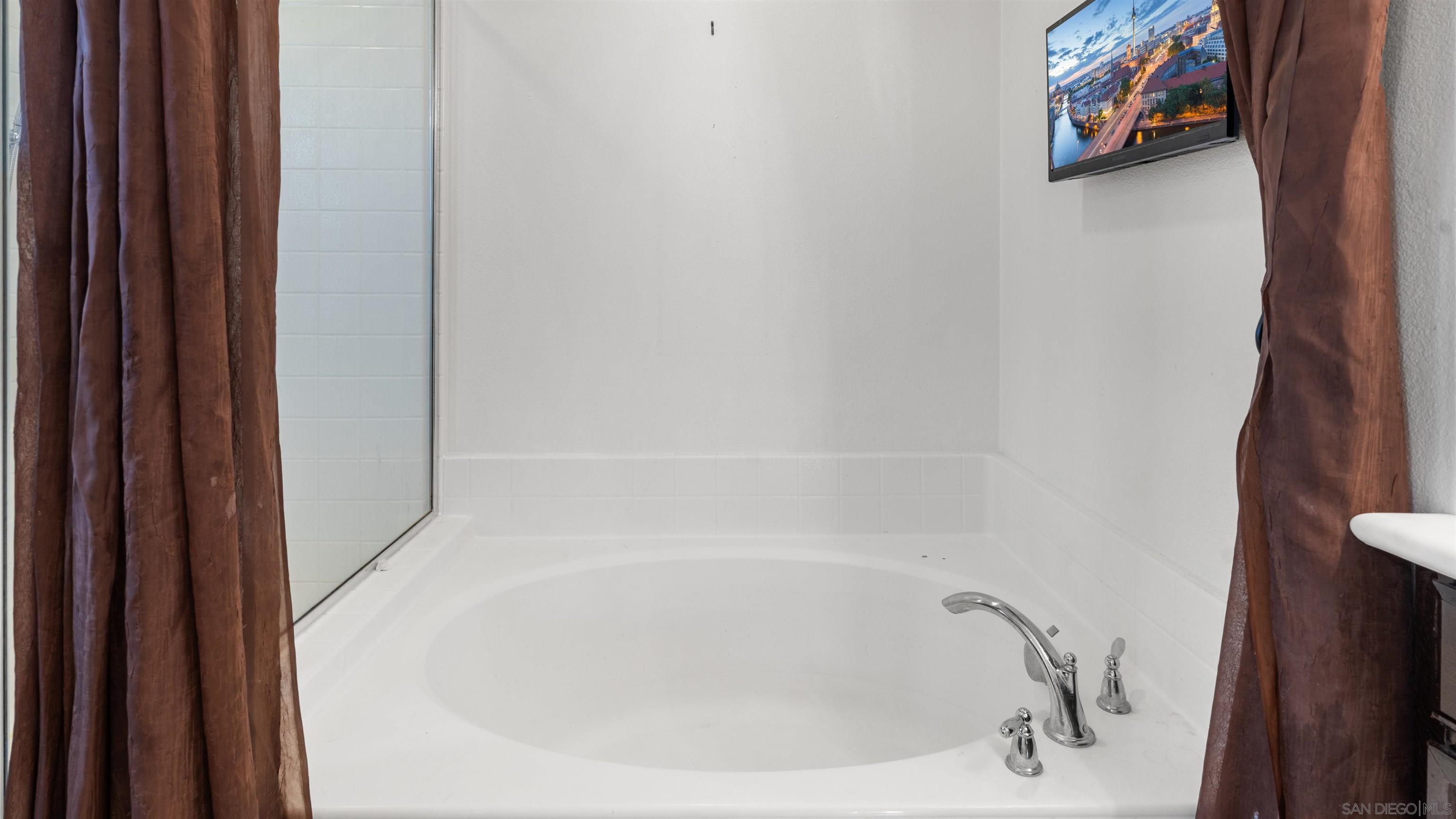 Detail Gallery Image 24 of 45 For 1613  Jones St, Chula Vista,  CA 91913 - 4 Beds | 2/1 Baths