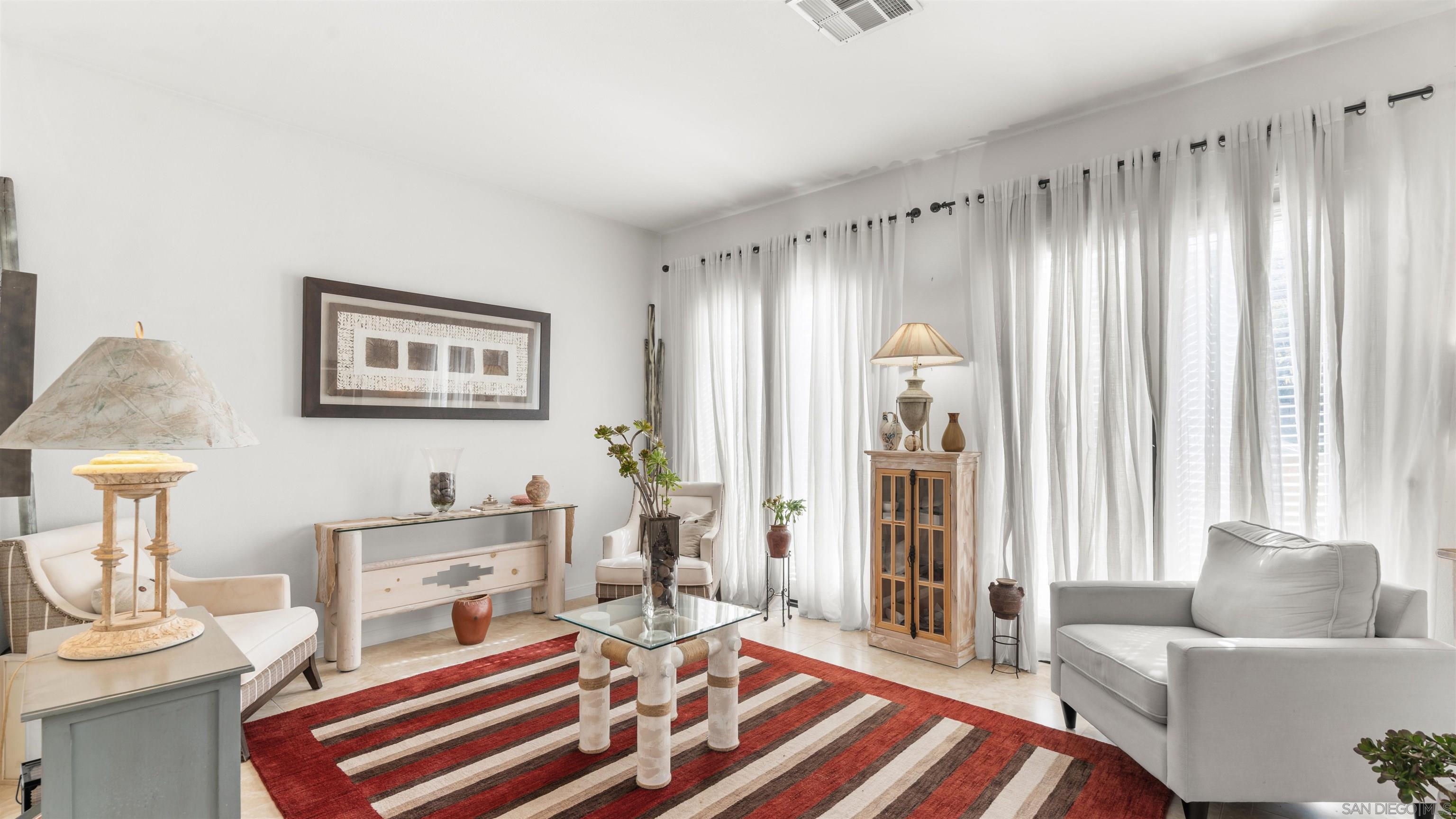 Detail Gallery Image 5 of 45 For 1613  Jones St, Chula Vista,  CA 91913 - 4 Beds | 2/1 Baths