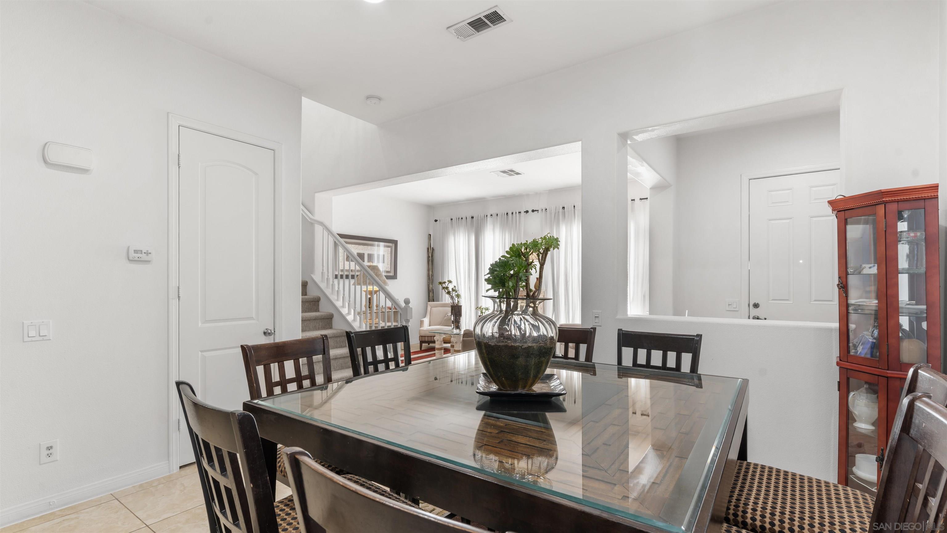 Detail Gallery Image 7 of 45 For 1613  Jones St, Chula Vista,  CA 91913 - 4 Beds | 2/1 Baths