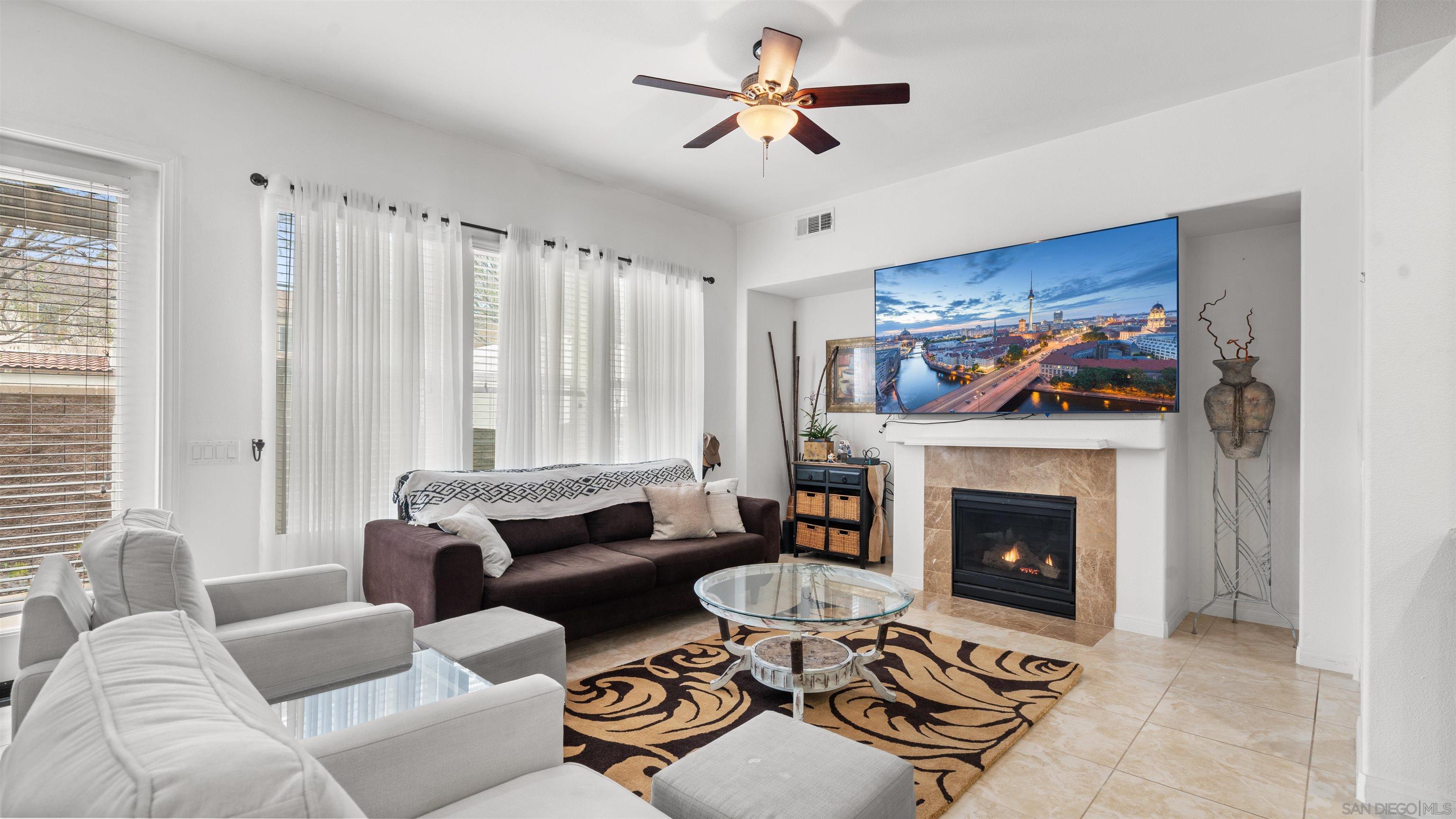 Detail Gallery Image 10 of 45 For 1613  Jones St, Chula Vista,  CA 91913 - 4 Beds | 2/1 Baths