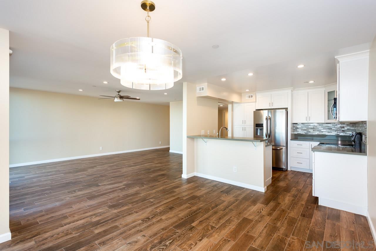 Detail Gallery Image 12 of 32 For 2414  Front Street  13, San Diego,  CA 92101 - 2 Beds | 2 Baths