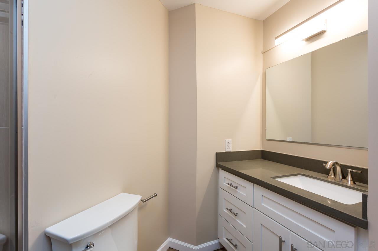 Detail Gallery Image 29 of 32 For 2414  Front Street  13, San Diego,  CA 92101 - 2 Beds | 2 Baths