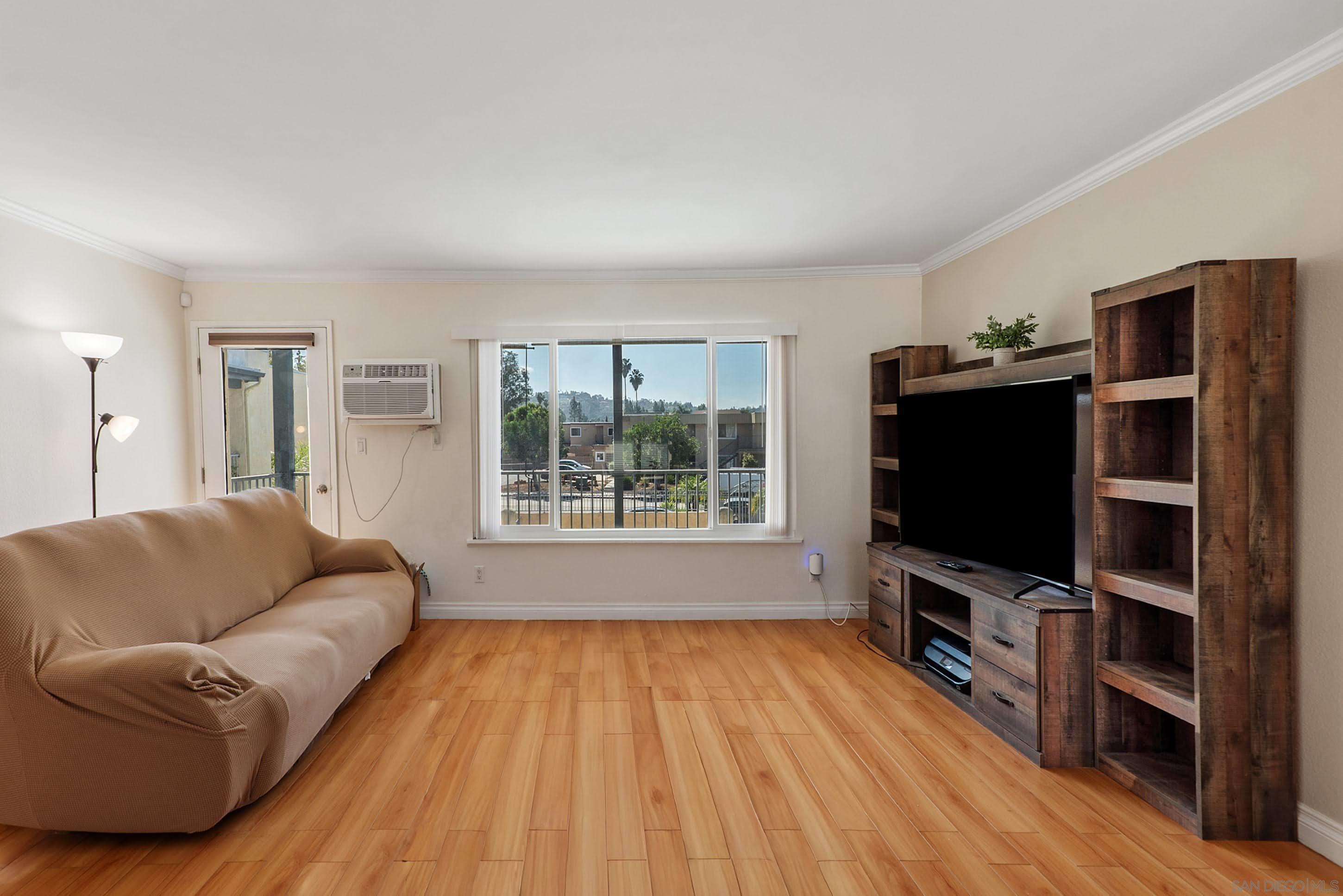 Detail Gallery Image 2 of 30 For 732 E Lexington  #19,  El Cajon,  CA 92020 - 2 Beds | 1 Baths