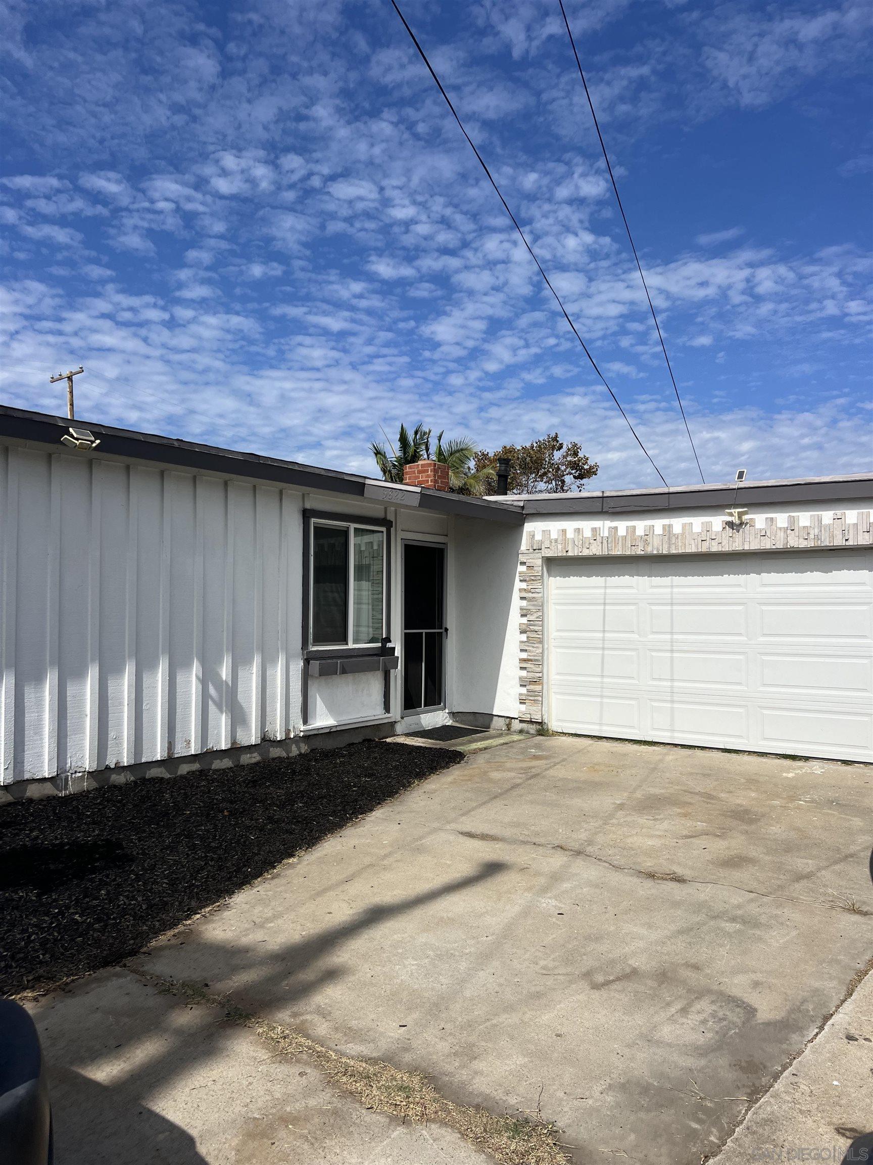 Detail Gallery Image 2 of 18 For 3822  Conrad Ave, San Diego,  CA 92117 - 4 Beds | 2 Baths