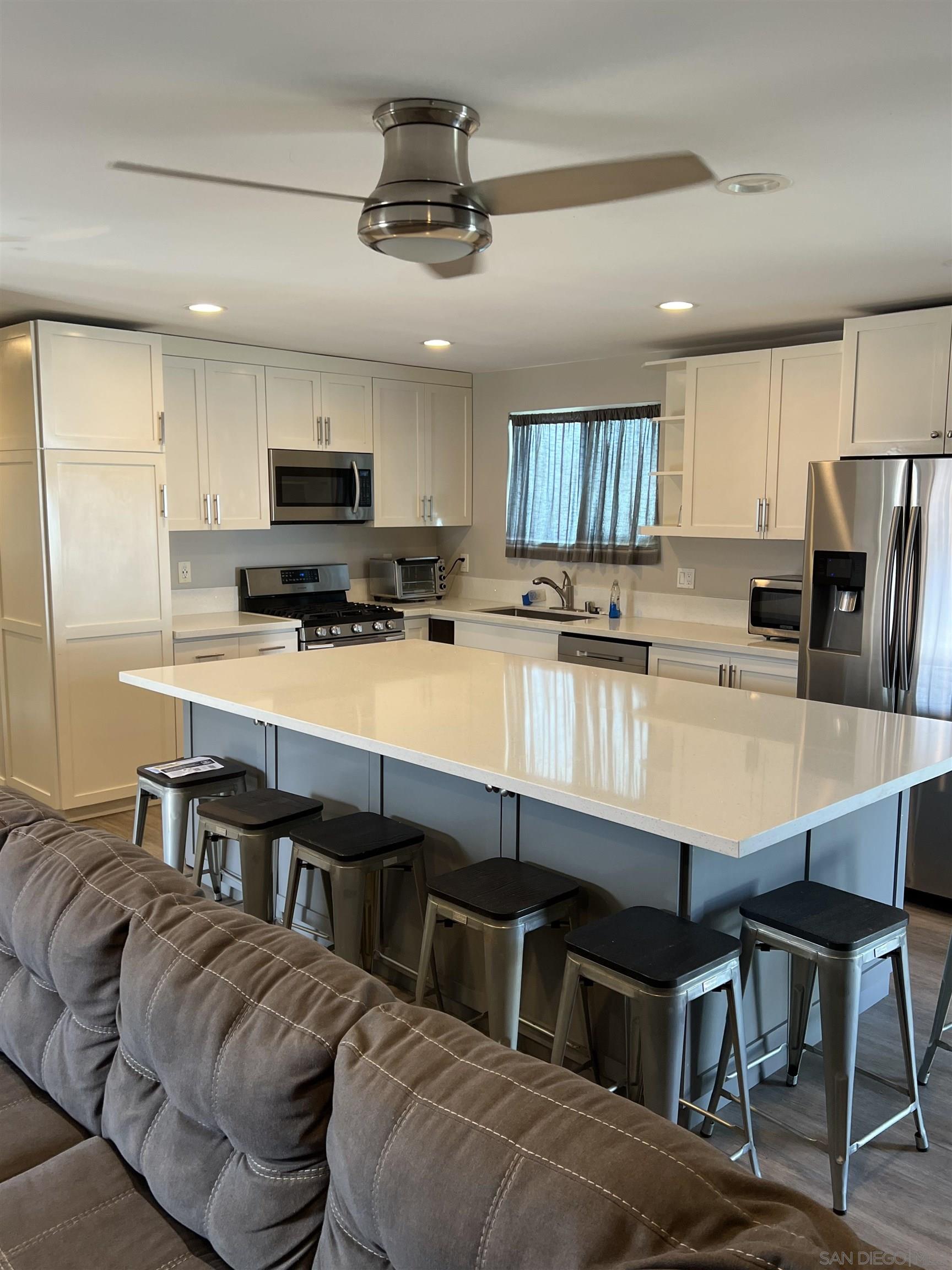 Detail Gallery Image 3 of 18 For 3822  Conrad Ave, San Diego,  CA 92117 - 4 Beds | 2 Baths