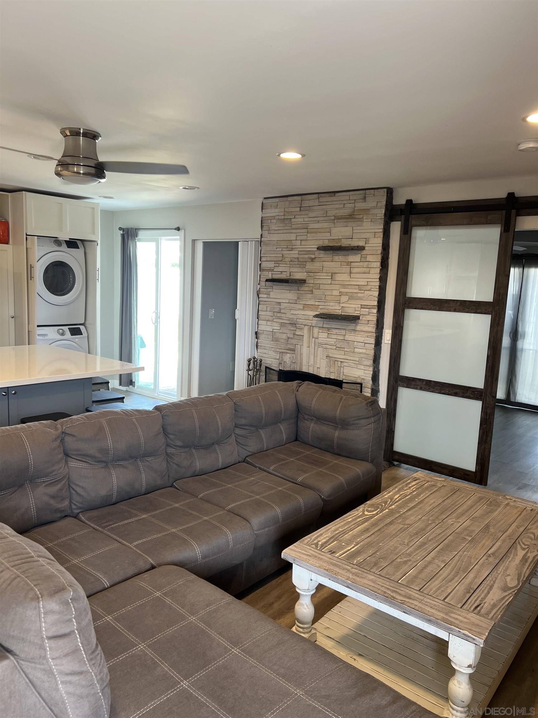 Detail Gallery Image 4 of 18 For 3822  Conrad Ave, San Diego,  CA 92117 - 4 Beds | 2 Baths