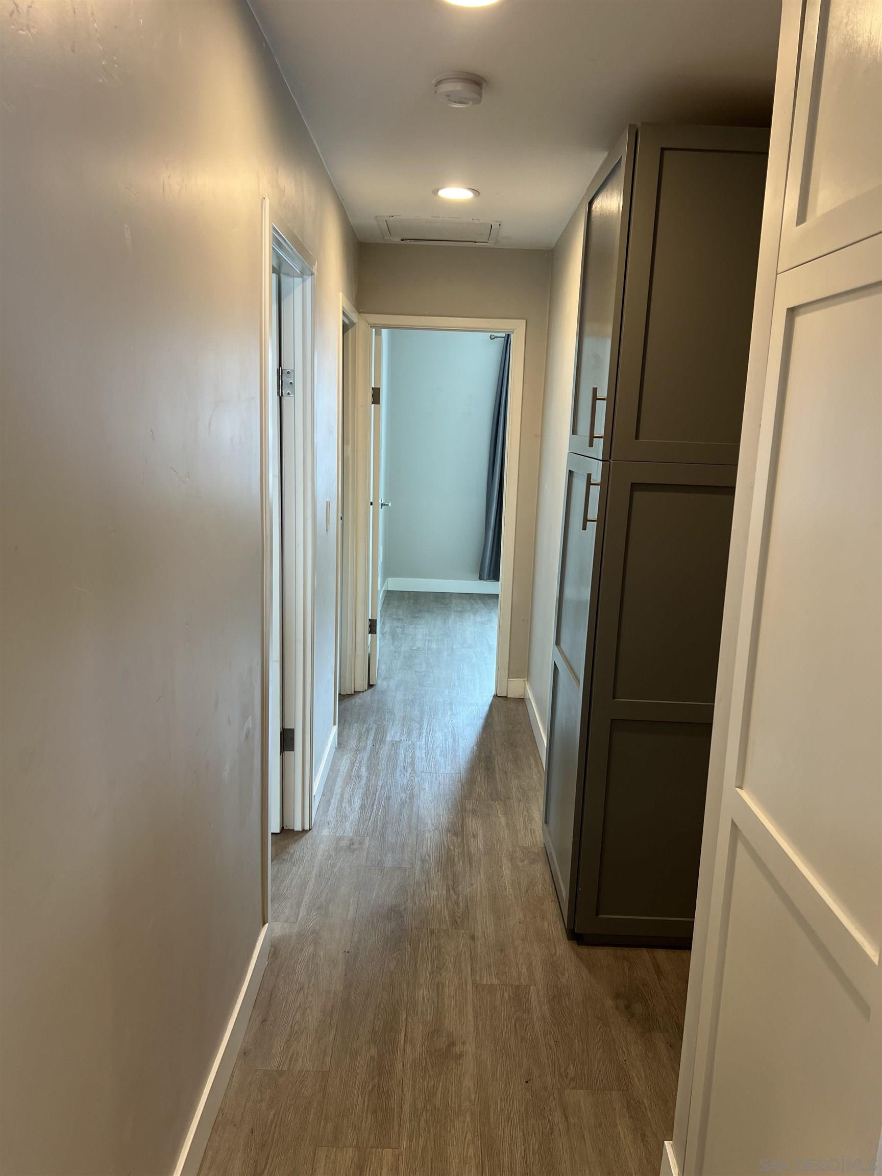 Detail Gallery Image 6 of 18 For 3822  Conrad Ave, San Diego,  CA 92117 - 4 Beds | 2 Baths