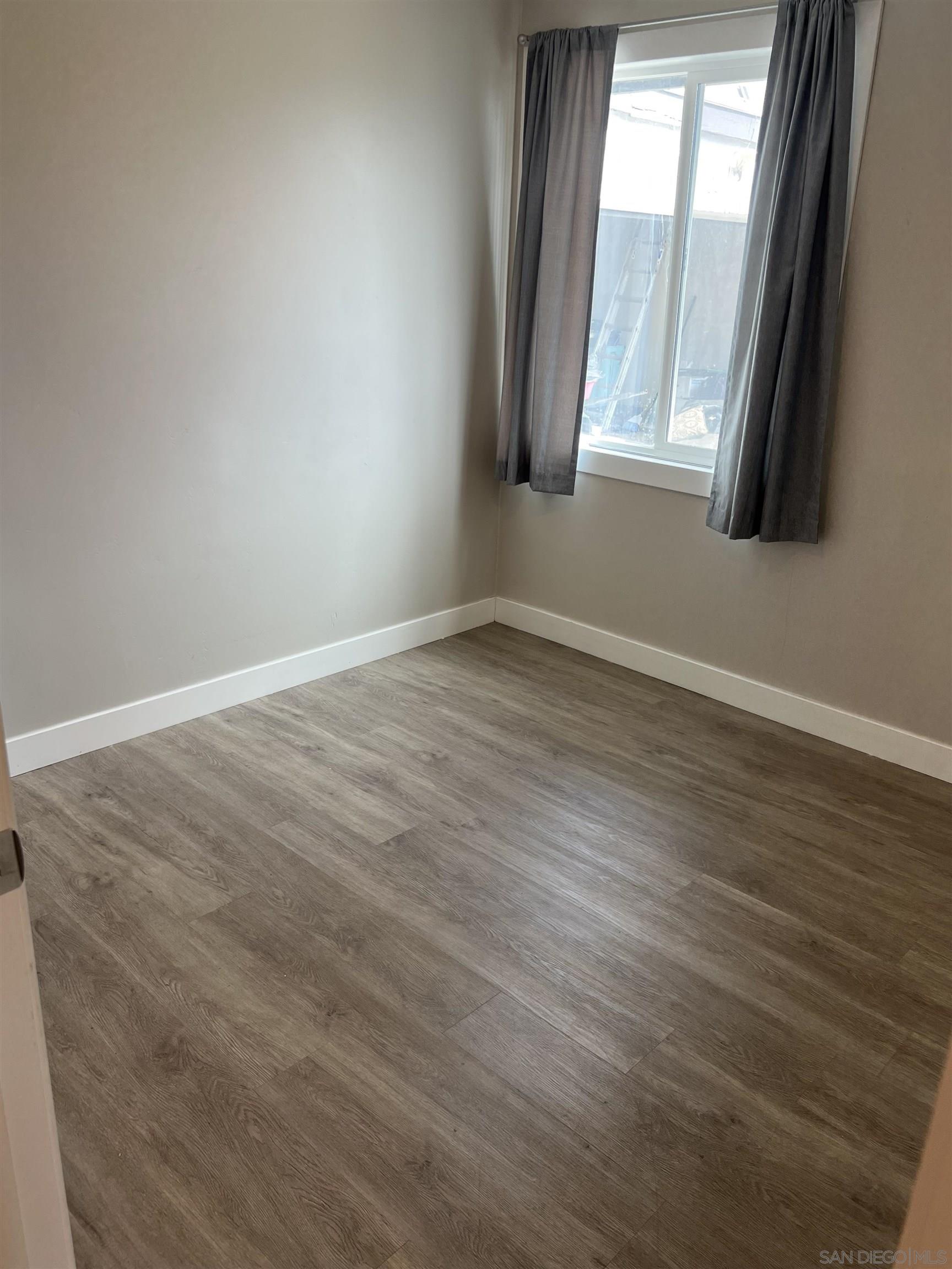 Detail Gallery Image 8 of 18 For 3822  Conrad Ave, San Diego,  CA 92117 - 4 Beds | 2 Baths