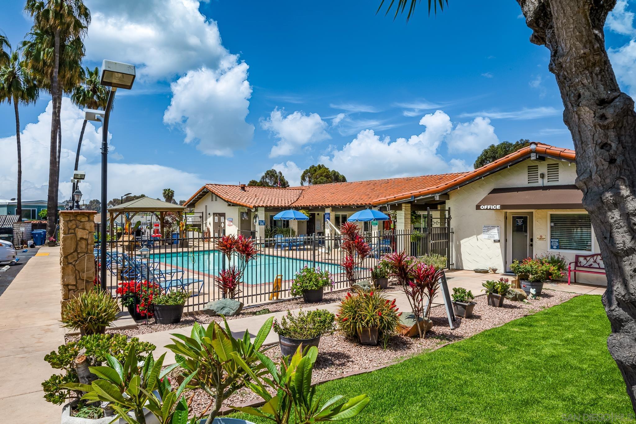 Detail Gallery Image 29 of 44 For 1815  Sweetwater Rd  #SPC 121,  Spring Valley,  CA 91977 - 2 Beds | 2 Baths