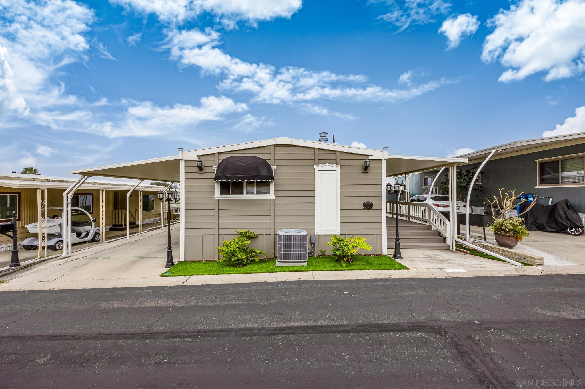 Detail Gallery Image 4 of 44 For 1815  Sweetwater Rd  #SPC 121,  Spring Valley,  CA 91977 - 2 Beds | 2 Baths