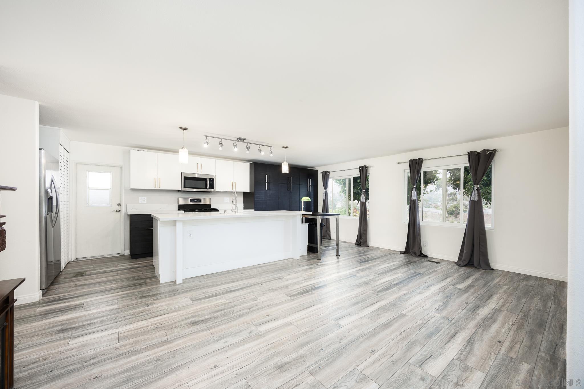 Detail Gallery Image 10 of 44 For 1815  Sweetwater Rd  #SPC 121,  Spring Valley,  CA 91977 - 2 Beds | 2 Baths