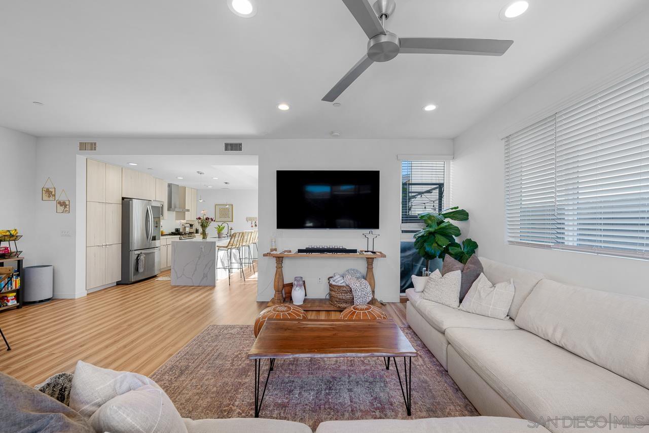 Detail Gallery Image 12 of 47 For 1166  Holly  3, Imperial Beach,  CA 91932 - 4 Beds | 2/1 Baths