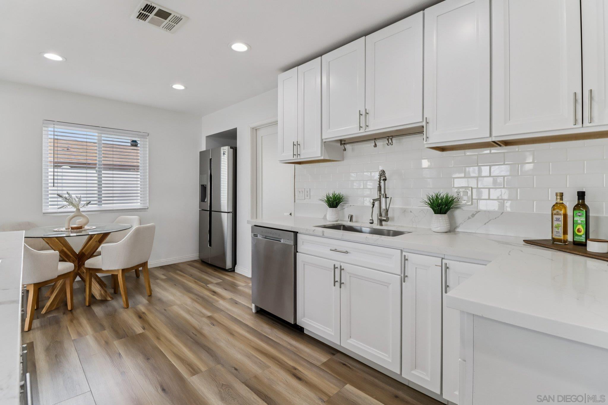 Detail Gallery Image 14 of 37 For 4106  Dellwood St, San Diego,  CA 92111 - 3 Beds | 2 Baths