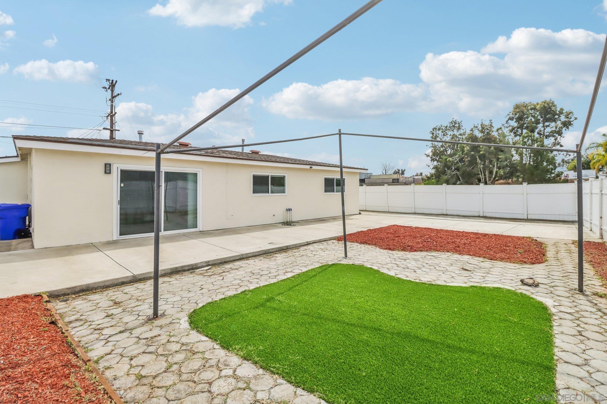 Detail Gallery Image 32 of 37 For 4106  Dellwood St, San Diego,  CA 92111 - 3 Beds | 2 Baths