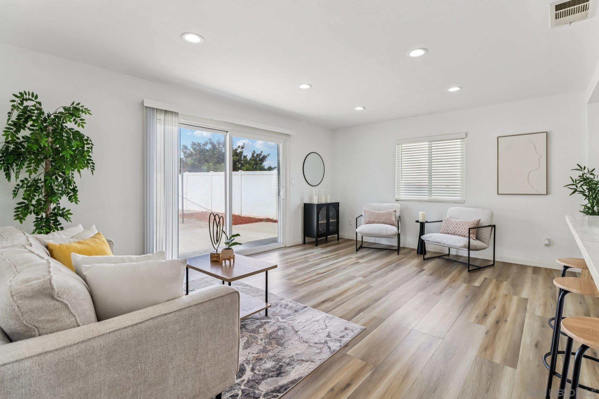 Detail Gallery Image 9 of 37 For 4106  Dellwood St, San Diego,  CA 92111 - 3 Beds | 2 Baths