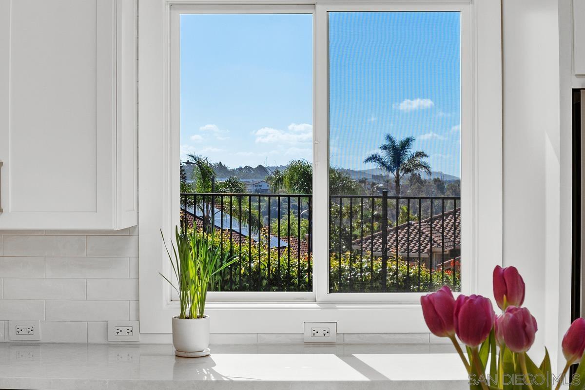 Detail Gallery Image 14 of 66 For 1734  Countryside Dr, Vista,  CA 92081 - 3 Beds | 2 Baths