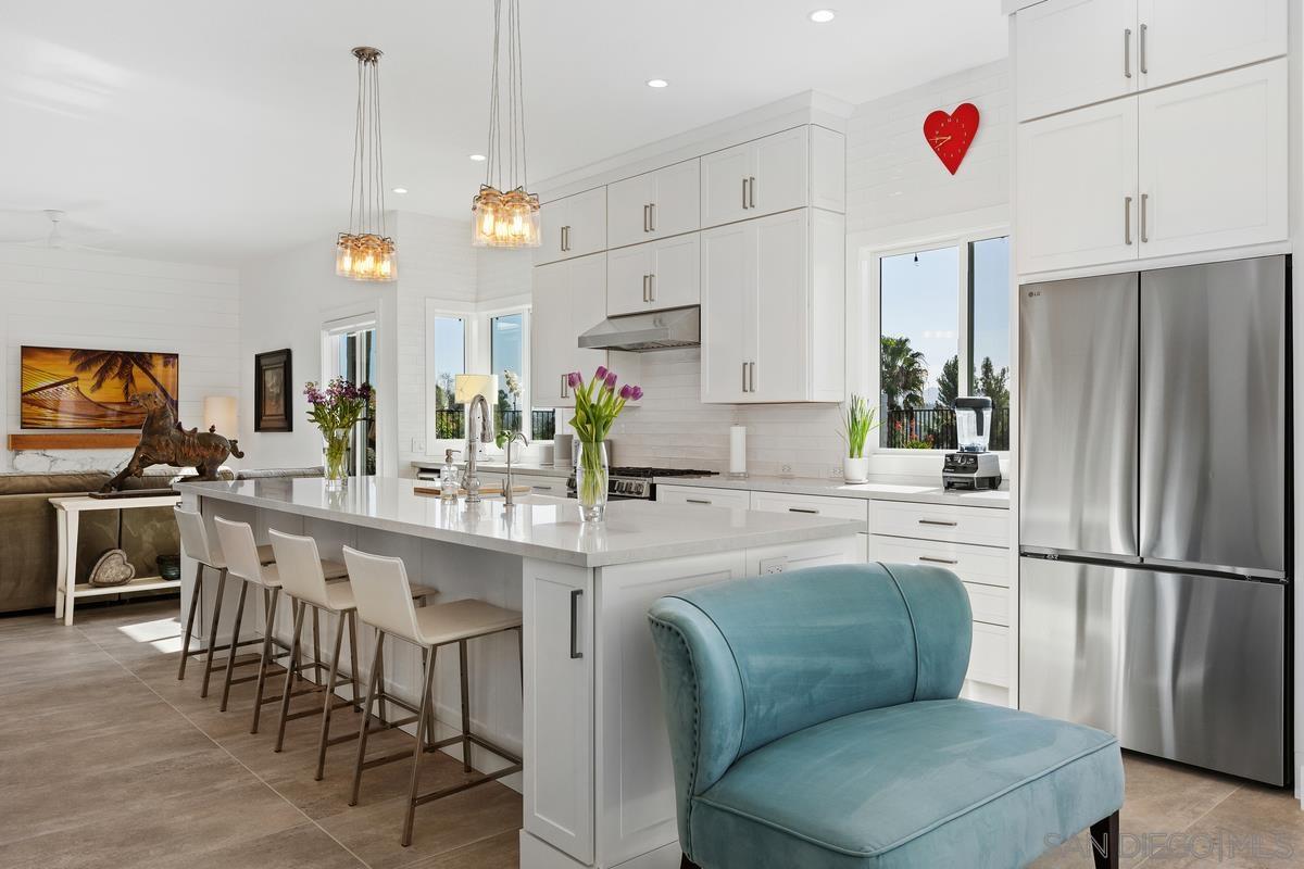 Detail Gallery Image 9 of 66 For 1734  Countryside Dr, Vista,  CA 92081 - 3 Beds | 2 Baths