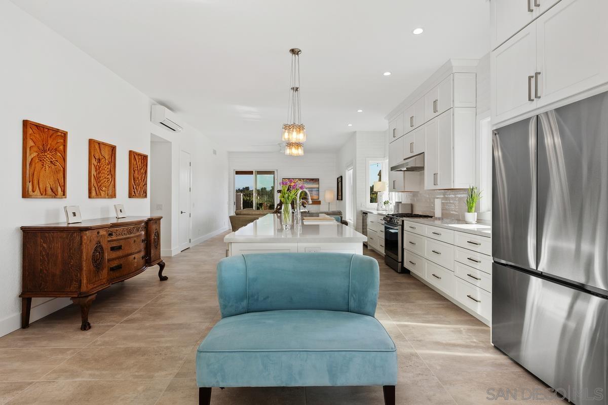 Detail Gallery Image 10 of 66 For 1734  Countryside Dr, Vista,  CA 92081 - 3 Beds | 2 Baths