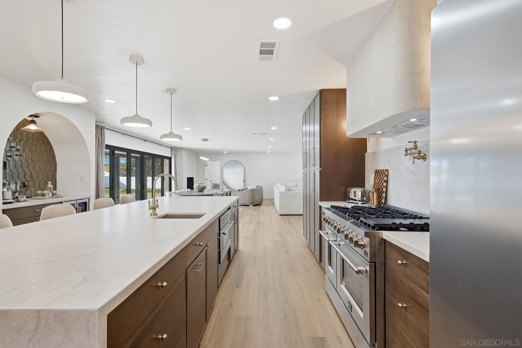 Detail Gallery Image 12 of 73 For 82  Second Ave, Chula Vista,  CA 91910 - 5 Beds | 4 Baths