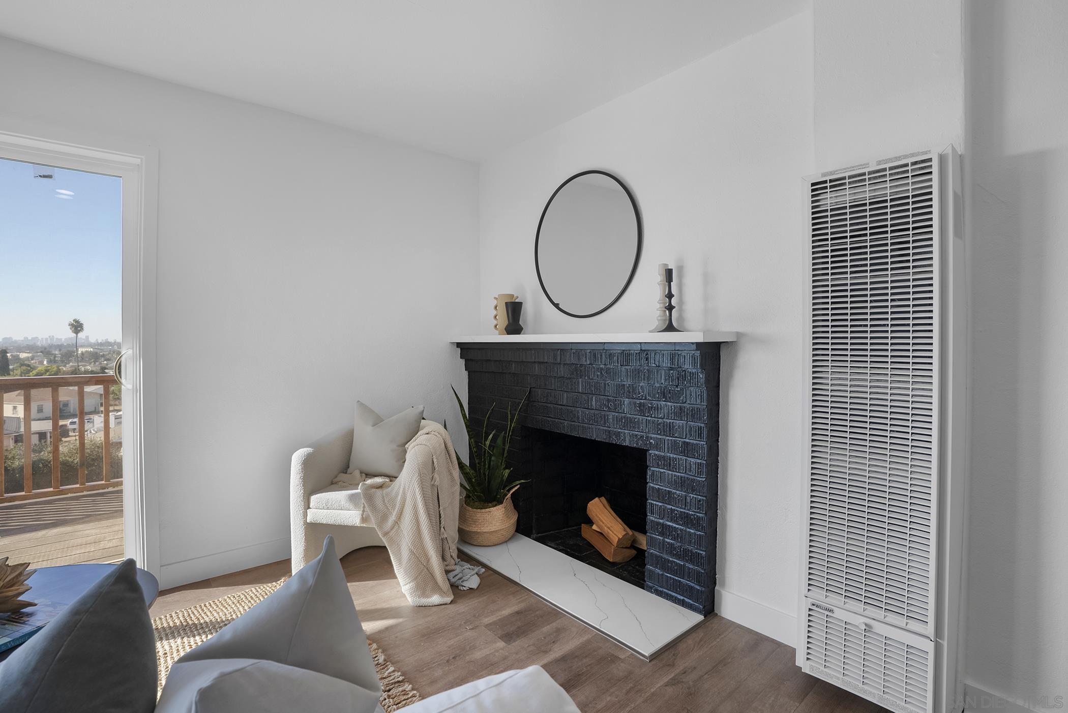 Detail Gallery Image 11 of 30 For San Onofre Ter, San Diego,  CA 92114 - 3 Beds | 2 Baths