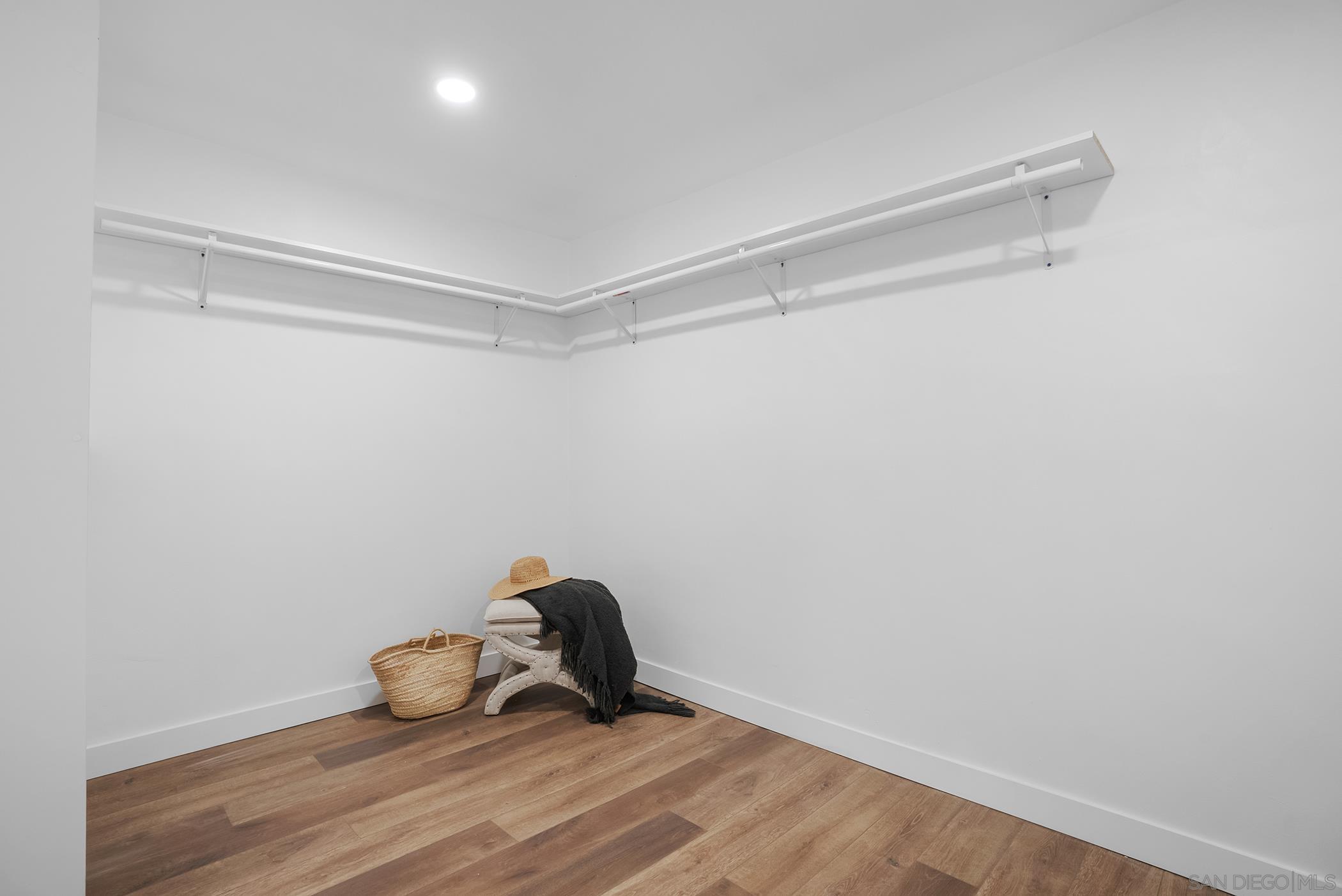 Detail Gallery Image 23 of 30 For San Onofre Ter, San Diego,  CA 92114 - 3 Beds | 2 Baths