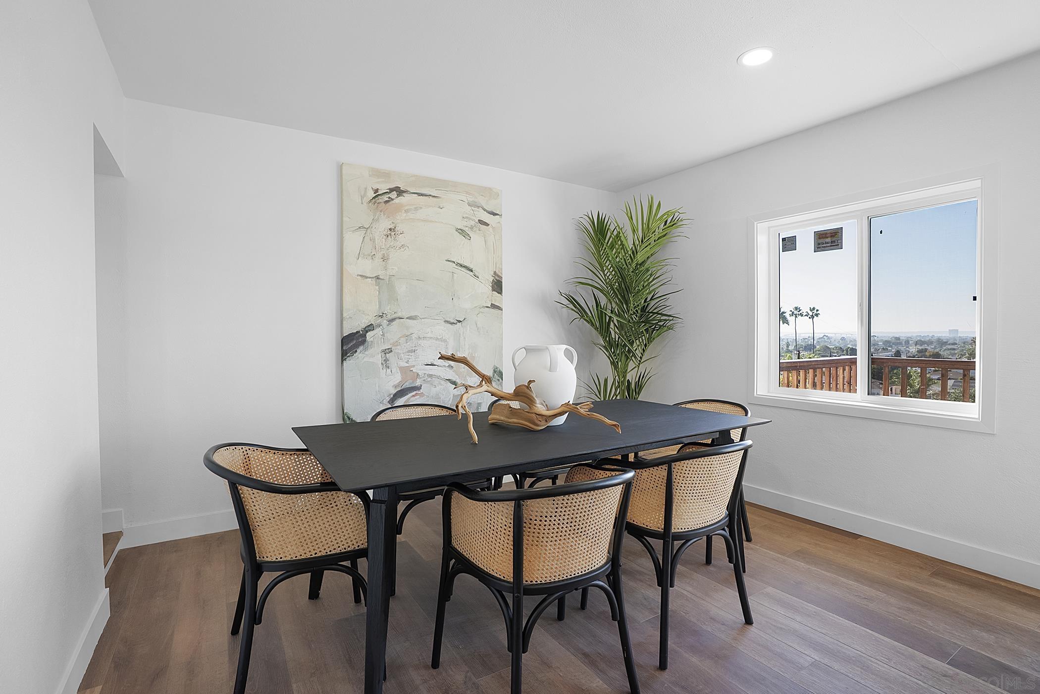 Detail Gallery Image 8 of 30 For San Onofre Ter, San Diego,  CA 92114 - 3 Beds | 2 Baths