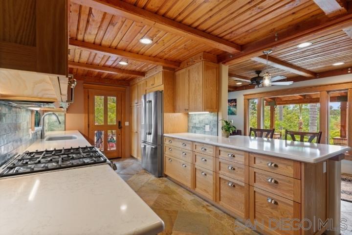 Detail Gallery Image 12 of 37 For 3097  Green Heather Lane, Fallbrook,  CA 92028 - 2 Beds | 2/1 Baths