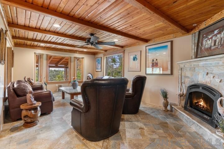 Detail Gallery Image 6 of 37 For 3097  Green Heather Lane, Fallbrook,  CA 92028 - 2 Beds | 2/1 Baths