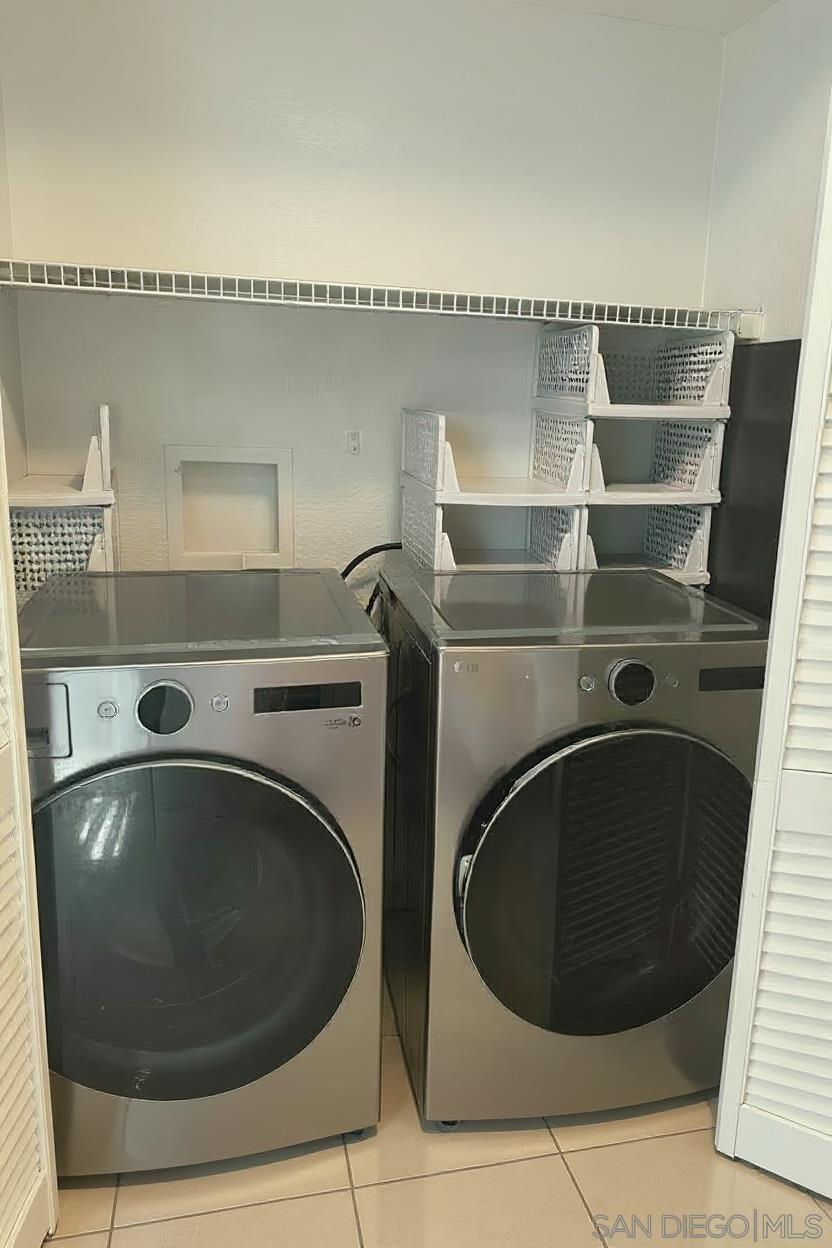 Detail Gallery Image 12 of 19 For 16934  Laurel Hill Ln  #154,  San Diego,  CA 92127 - 2 Beds | 2/1 Baths