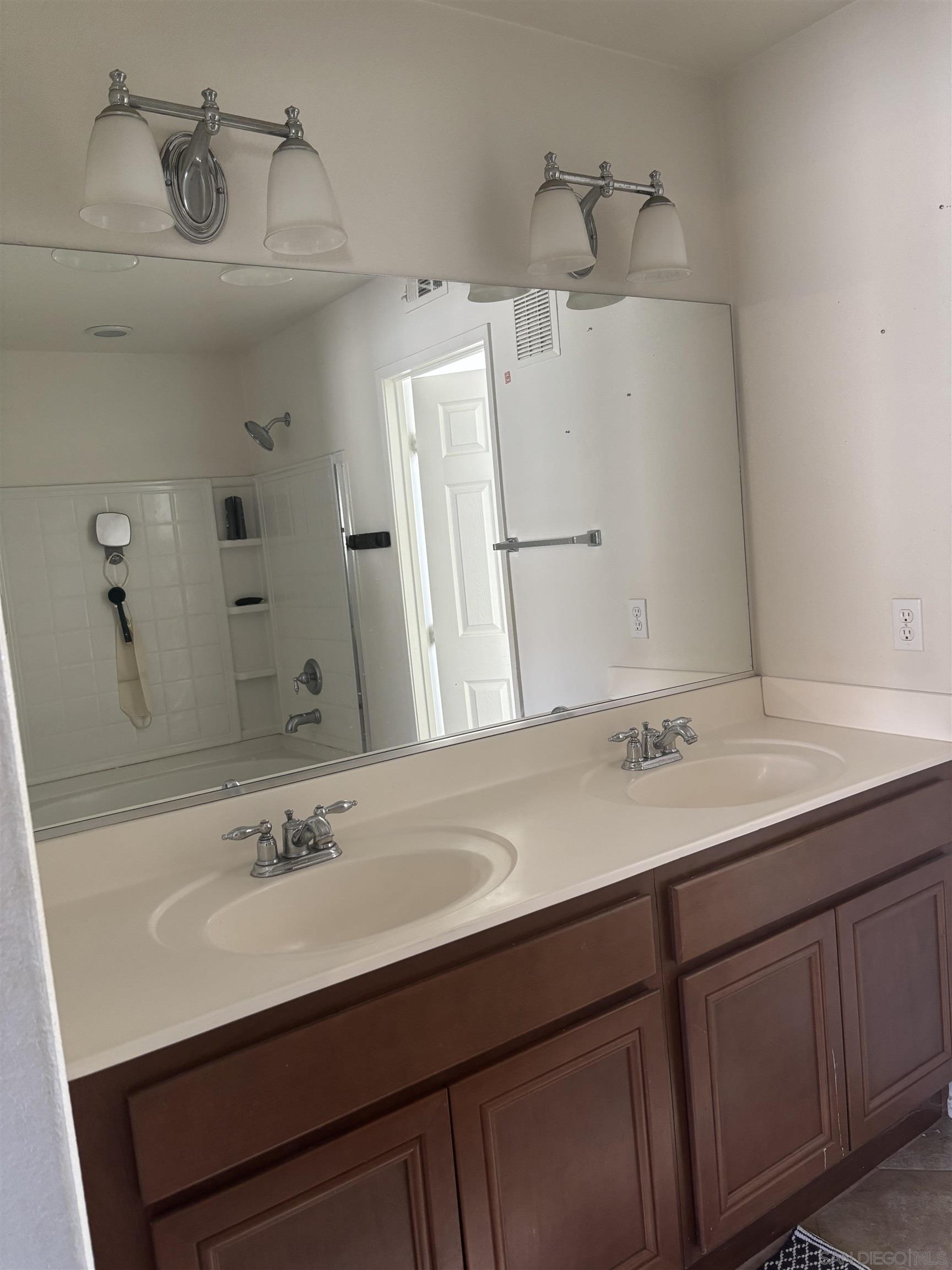 Detail Gallery Image 14 of 19 For 16934  Laurel Hill Ln  #154,  San Diego,  CA 92127 - 2 Beds | 2/1 Baths