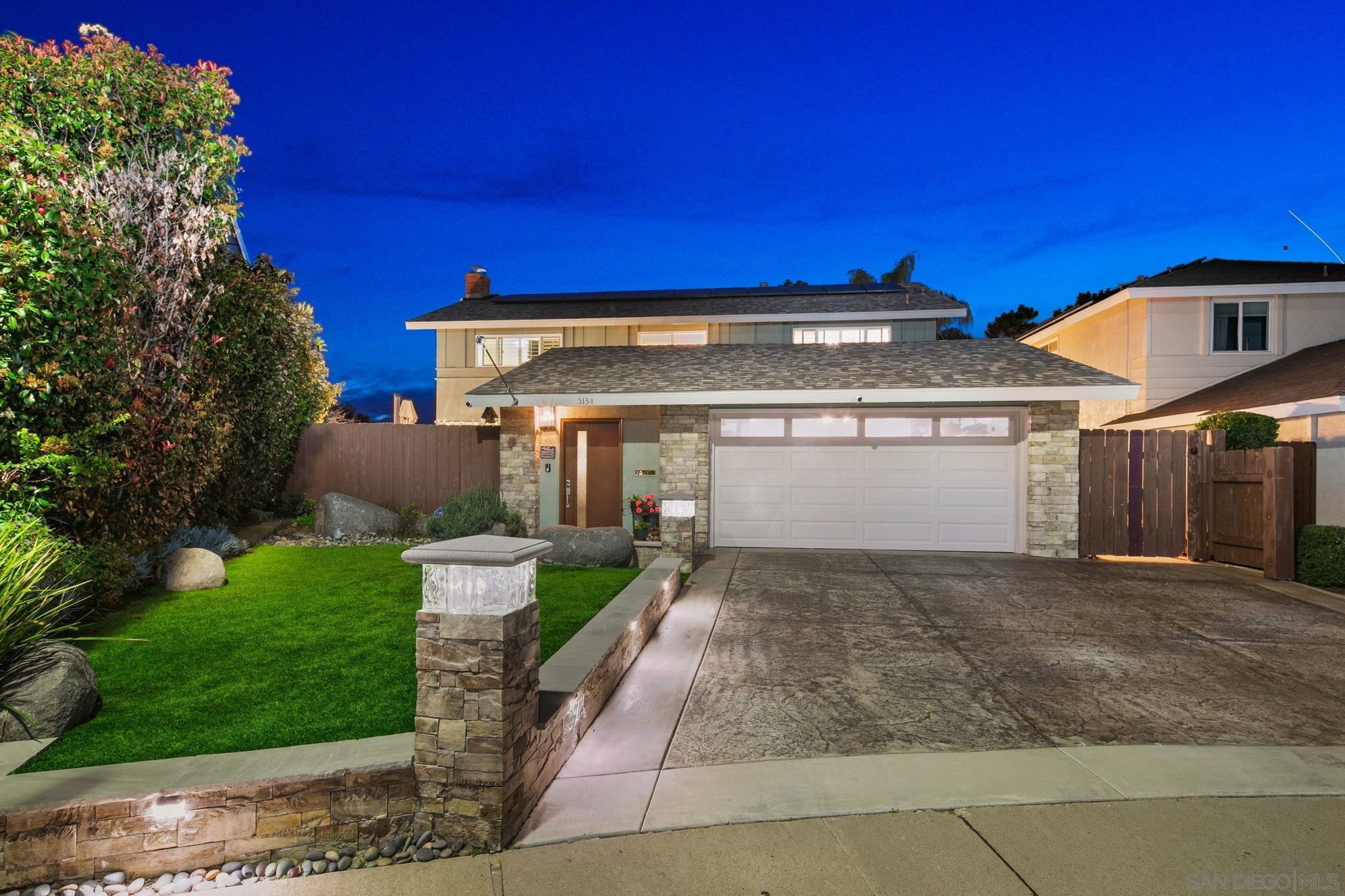 Detail Gallery Image 2 of 69 For 5134  Park Rim Dr., San Diego,  CA 92117 - 4 Beds | 2/1 Baths