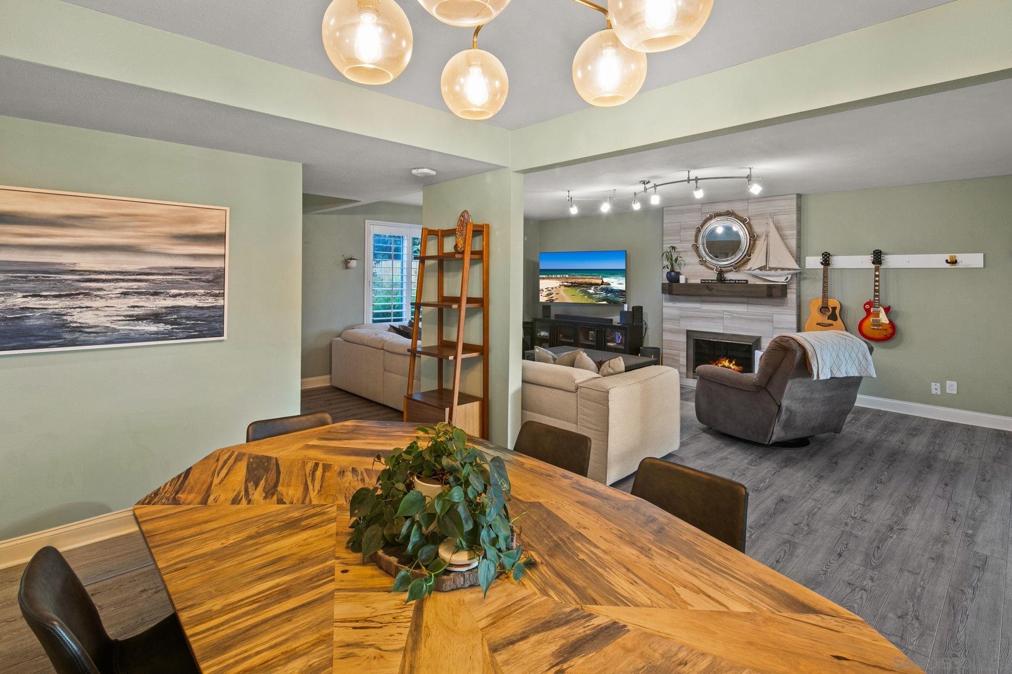 Detail Gallery Image 14 of 69 For 5134  Park Rim Dr., San Diego,  CA 92117 - 4 Beds | 2/1 Baths