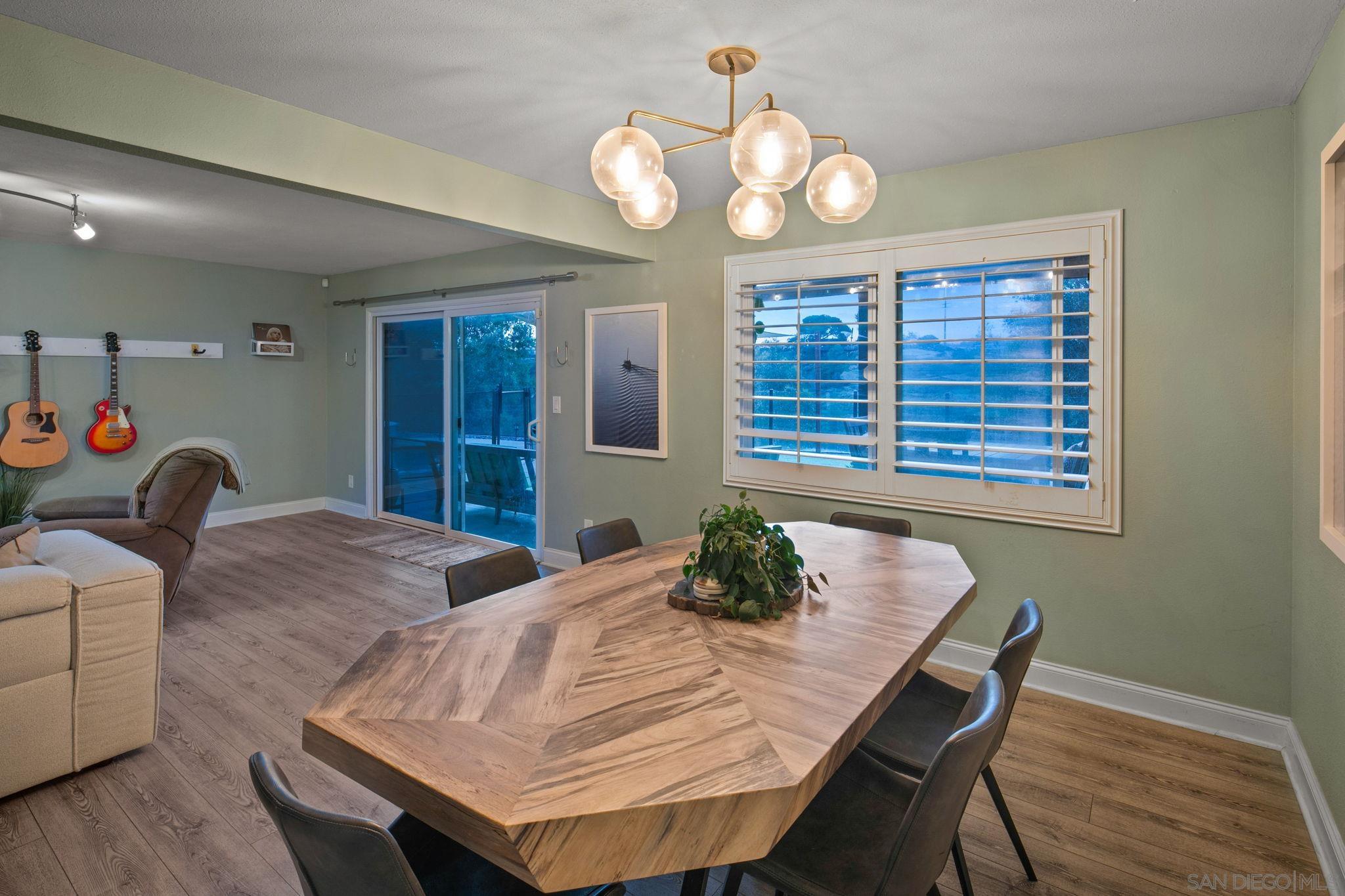 Detail Gallery Image 15 of 69 For 5134  Park Rim Dr., San Diego,  CA 92117 - 4 Beds | 2/1 Baths