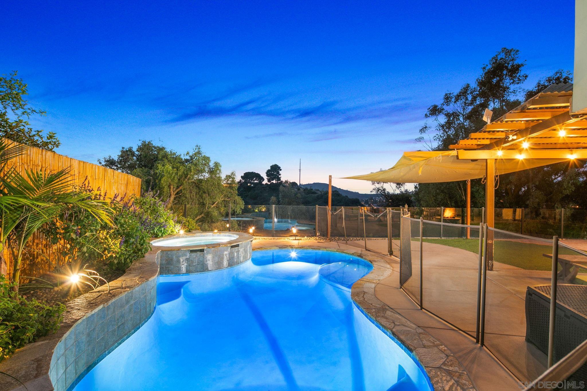 Detail Gallery Image 3 of 69 For 5134  Park Rim Dr., San Diego,  CA 92117 - 4 Beds | 2/1 Baths