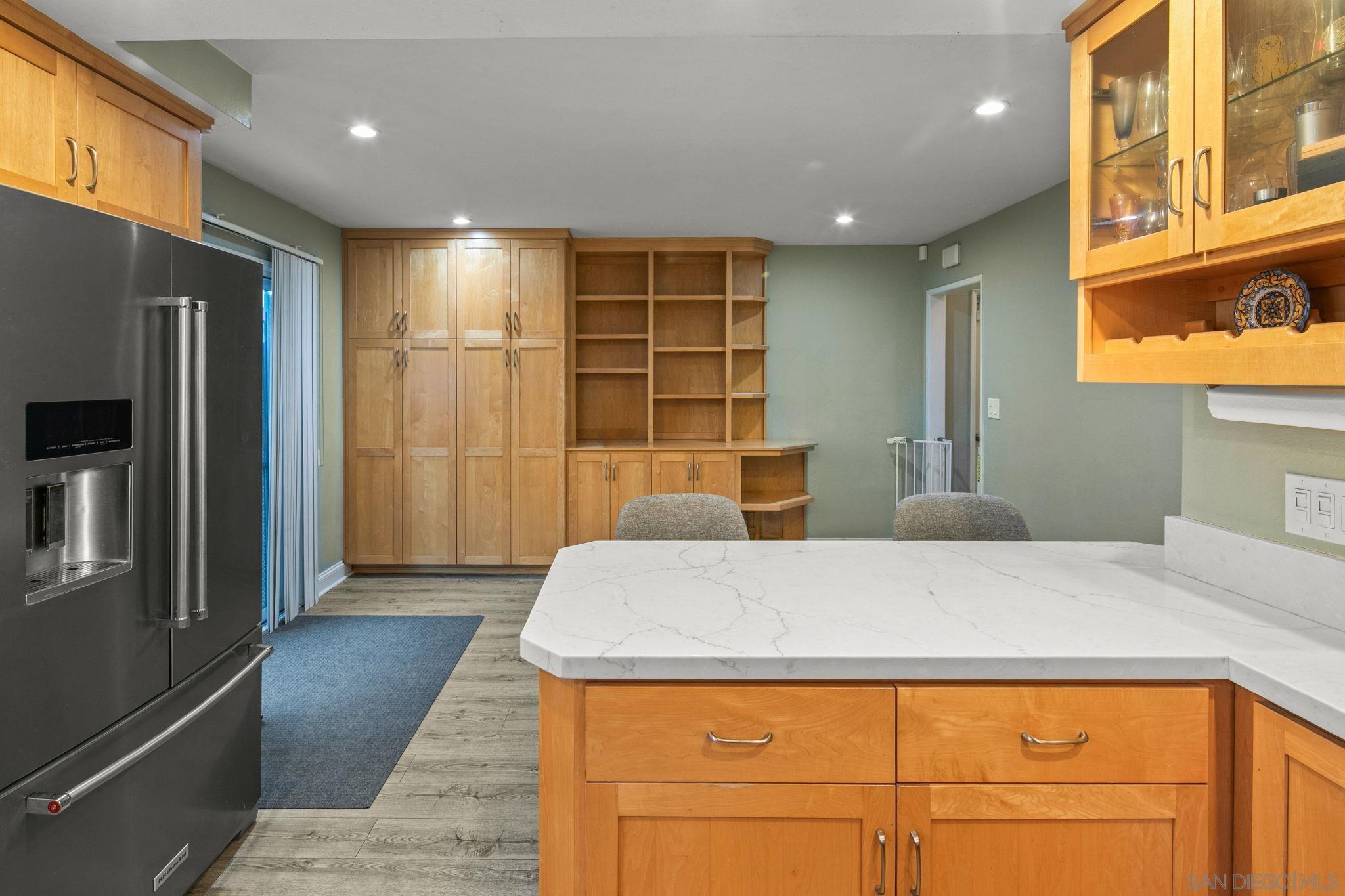 Detail Gallery Image 21 of 69 For 5134  Park Rim Dr., San Diego,  CA 92117 - 4 Beds | 2/1 Baths