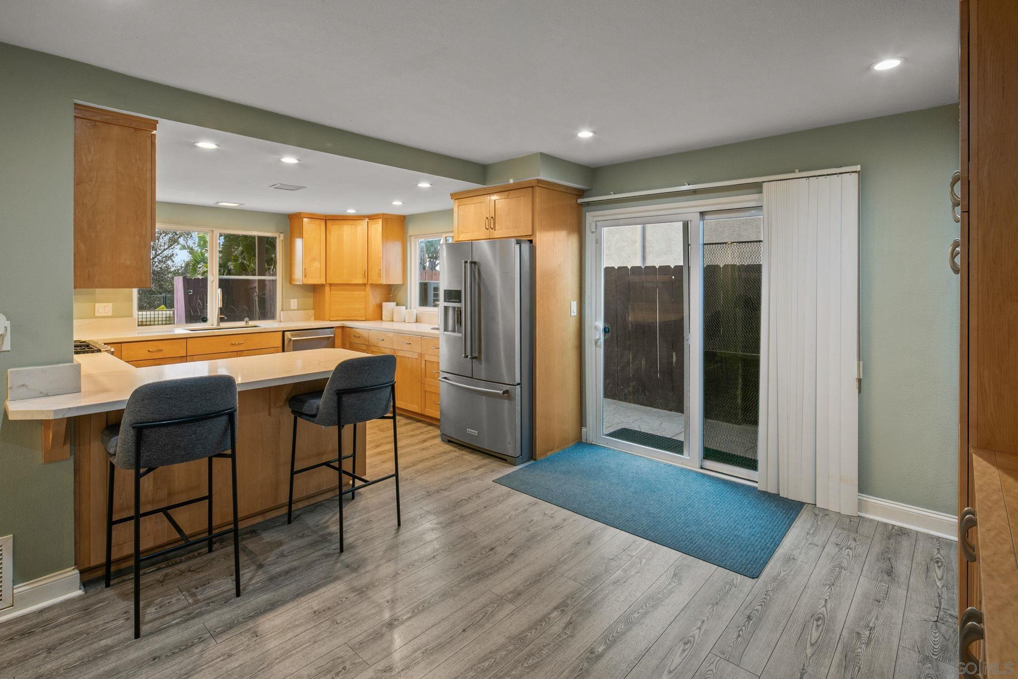 Detail Gallery Image 22 of 69 For 5134  Park Rim Dr., San Diego,  CA 92117 - 4 Beds | 2/1 Baths