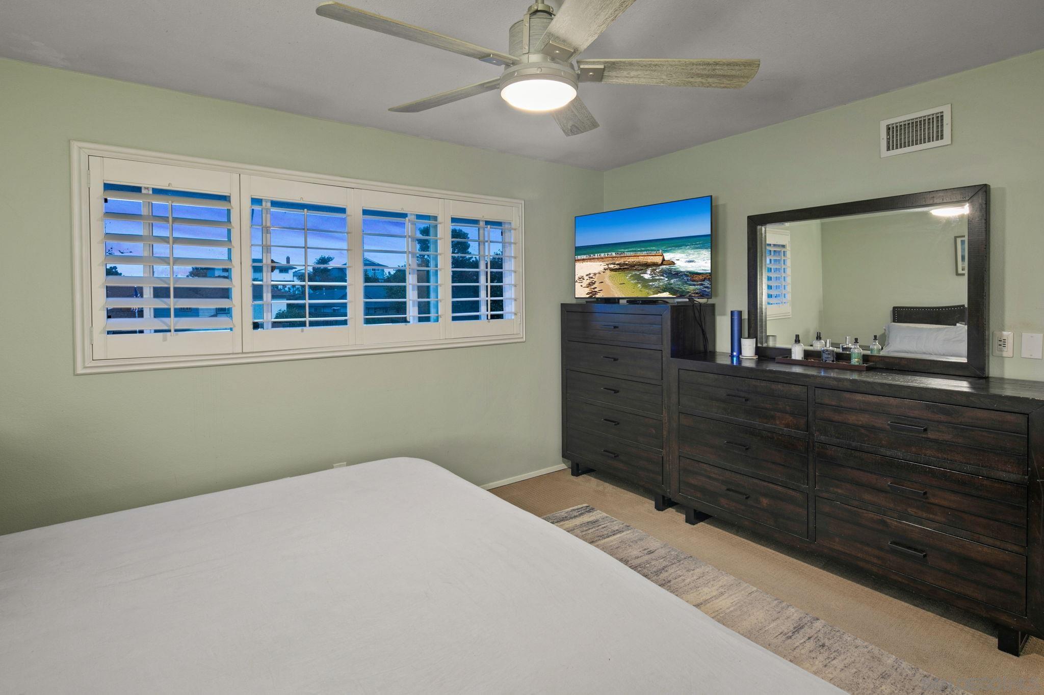 Detail Gallery Image 32 of 69 For 5134  Park Rim Dr., San Diego,  CA 92117 - 4 Beds | 2/1 Baths