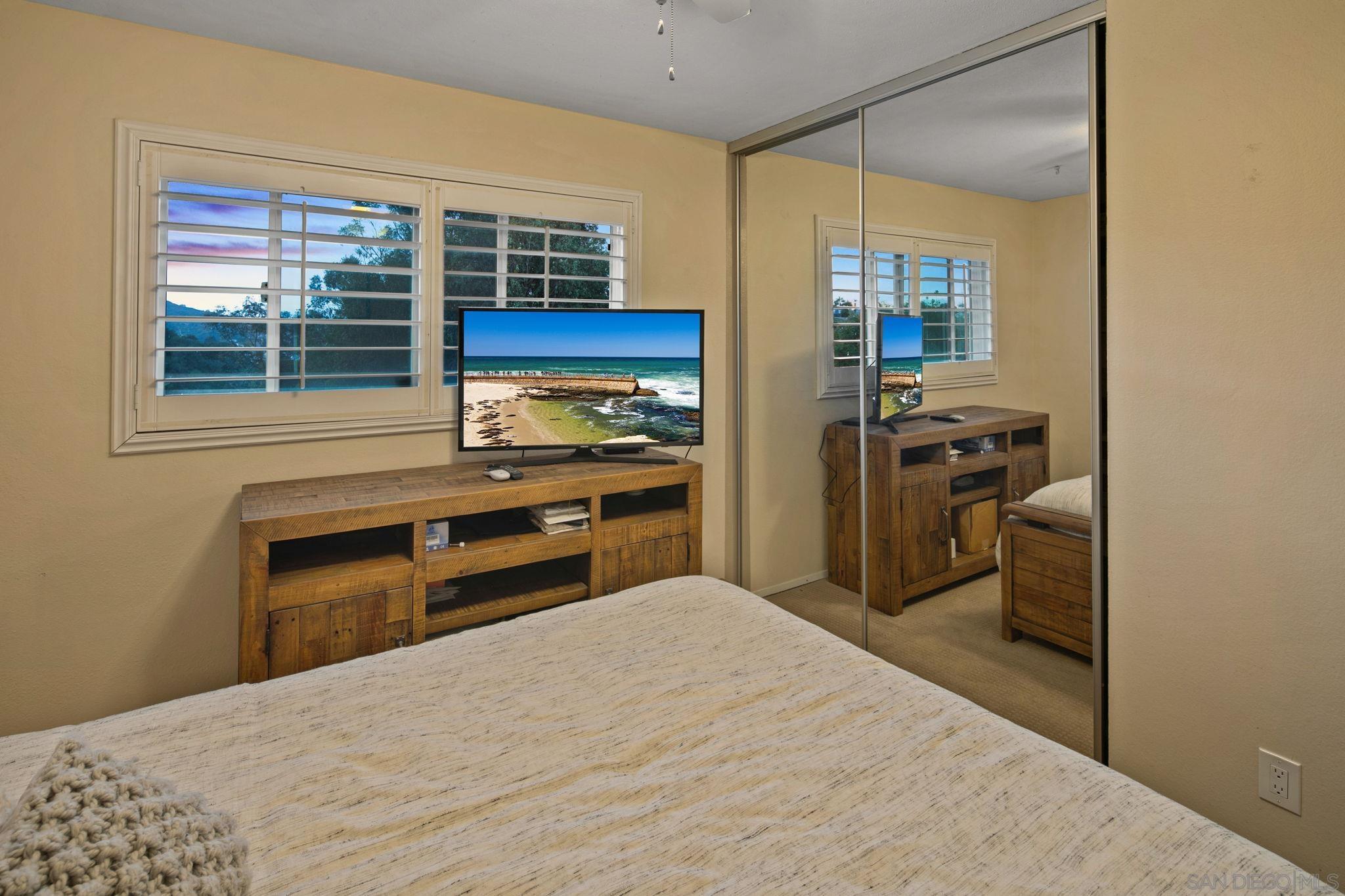 Detail Gallery Image 36 of 69 For 5134  Park Rim Dr., San Diego,  CA 92117 - 4 Beds | 2/1 Baths