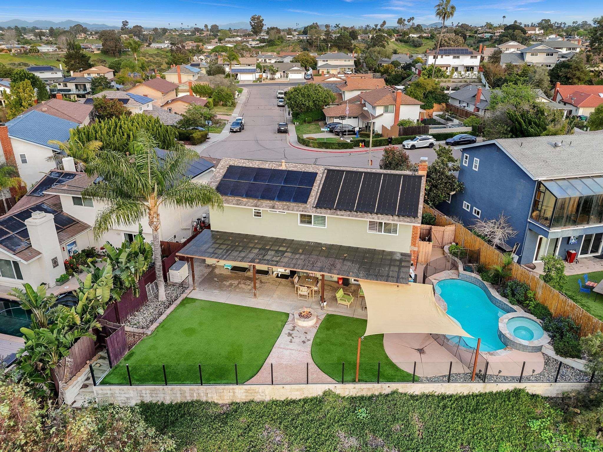 Detail Gallery Image 5 of 69 For 5134  Park Rim Dr., San Diego,  CA 92117 - 4 Beds | 2/1 Baths