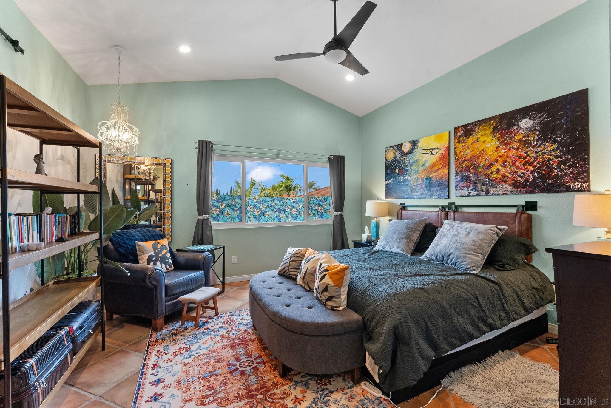 Detail Gallery Image 13 of 48 For 871  Blackwood Rd, Chula Vista,  CA 91910 - 5 Beds | 2/1 Baths