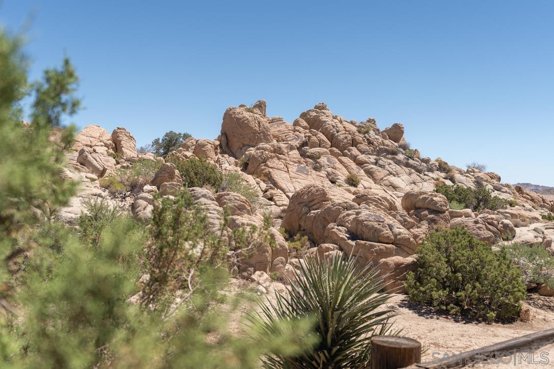 Detail Gallery Image 46 of 52 For 57388  Manzaniata Drive, Yucca Valley,  CA 92284 - 3 Beds | 2/1 Baths