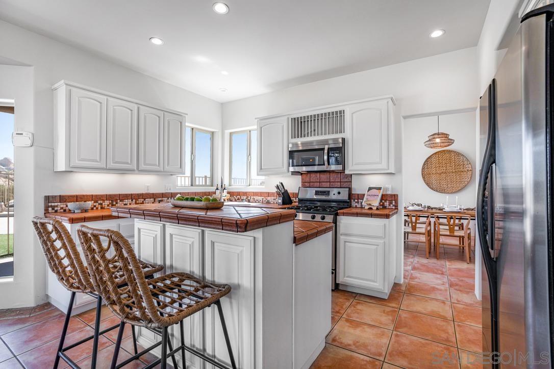 Detail Gallery Image 10 of 52 For 57388  Manzaniata Drive, Yucca Valley,  CA 92284 - 3 Beds | 2/1 Baths