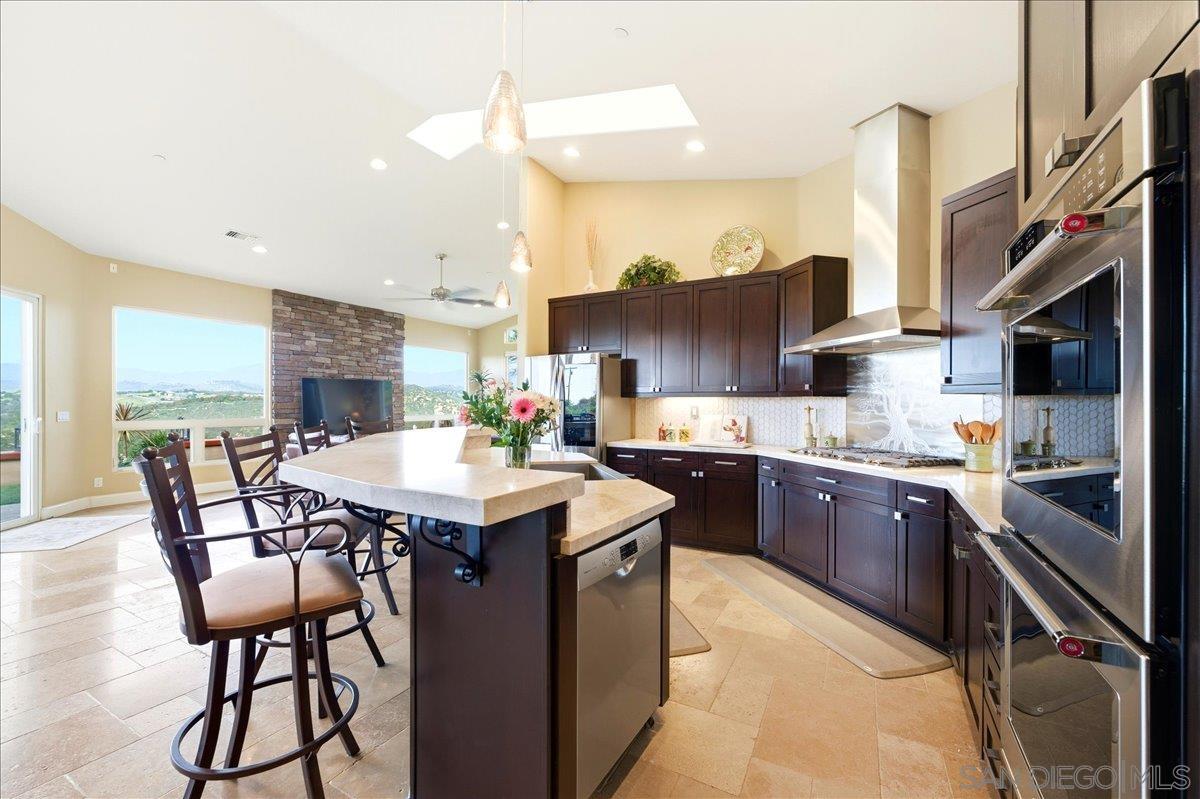 Detail Gallery Image 15 of 75 For 11568  Minneola Cir, Valley Center,  CA 92082 - 4 Beds | 4/1 Baths