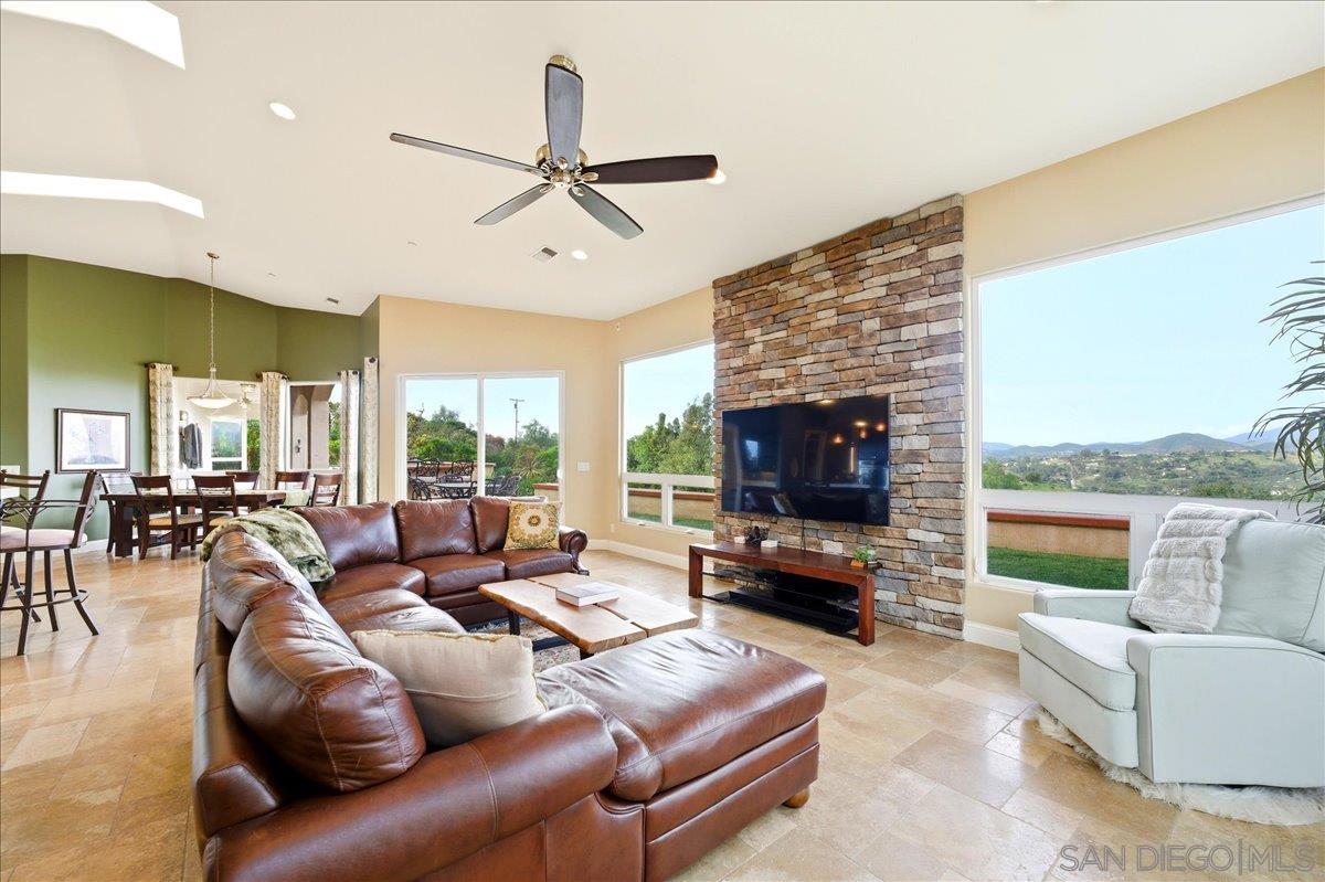 Detail Gallery Image 24 of 75 For 11568  Minneola Cir, Valley Center,  CA 92082 - 4 Beds | 4/1 Baths