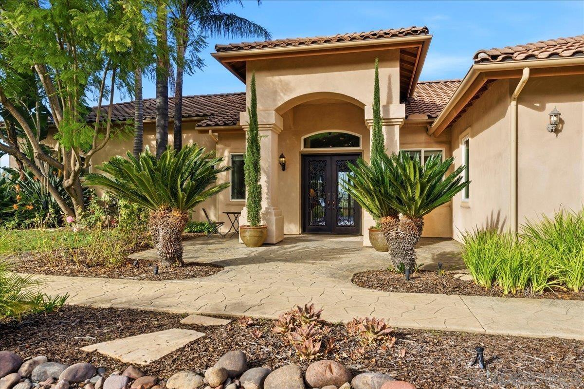 Detail Gallery Image 10 of 75 For 11568  Minneola Cir, Valley Center,  CA 92082 - 4 Beds | 4/1 Baths