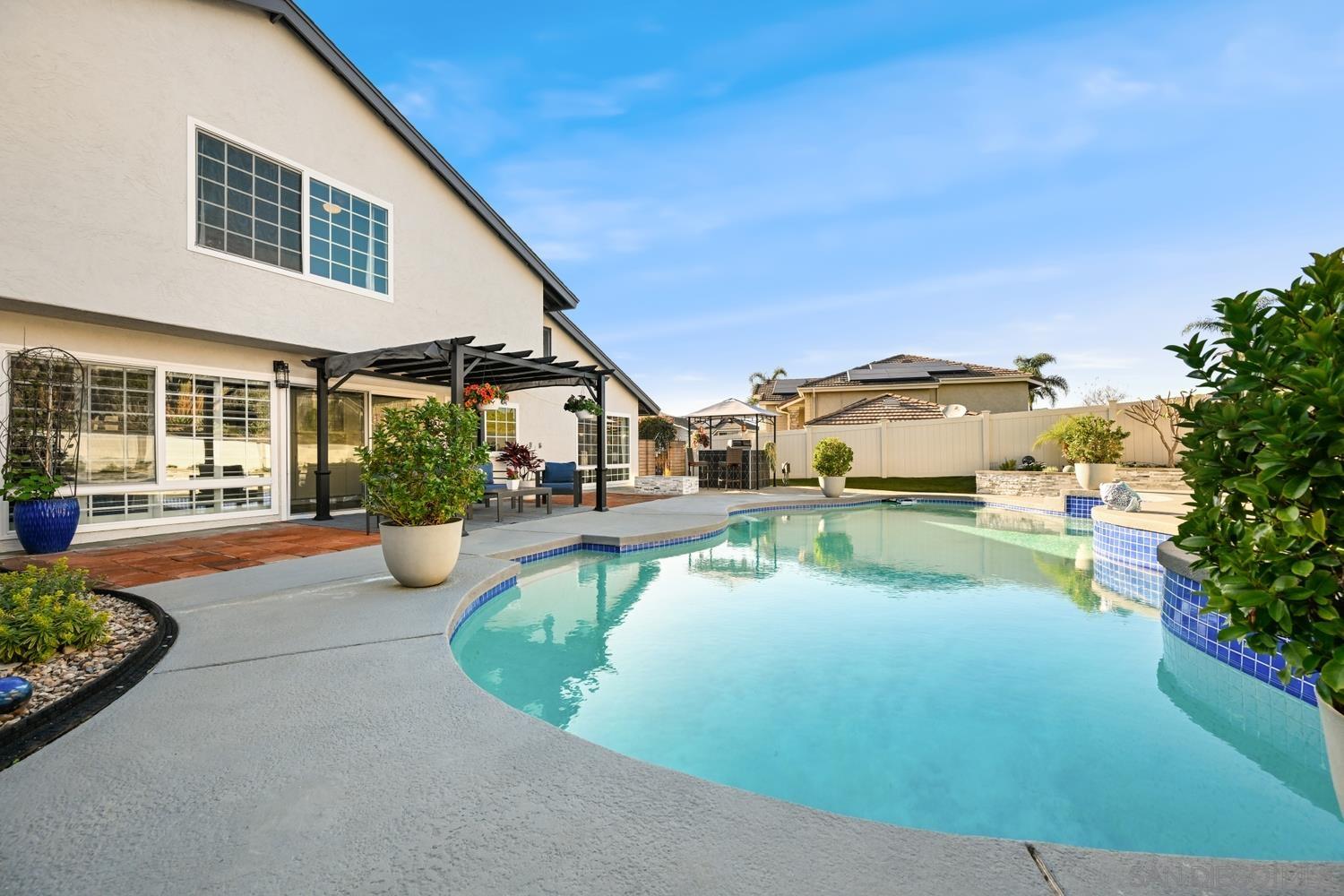 Front Image Thumbnail for SD260003763